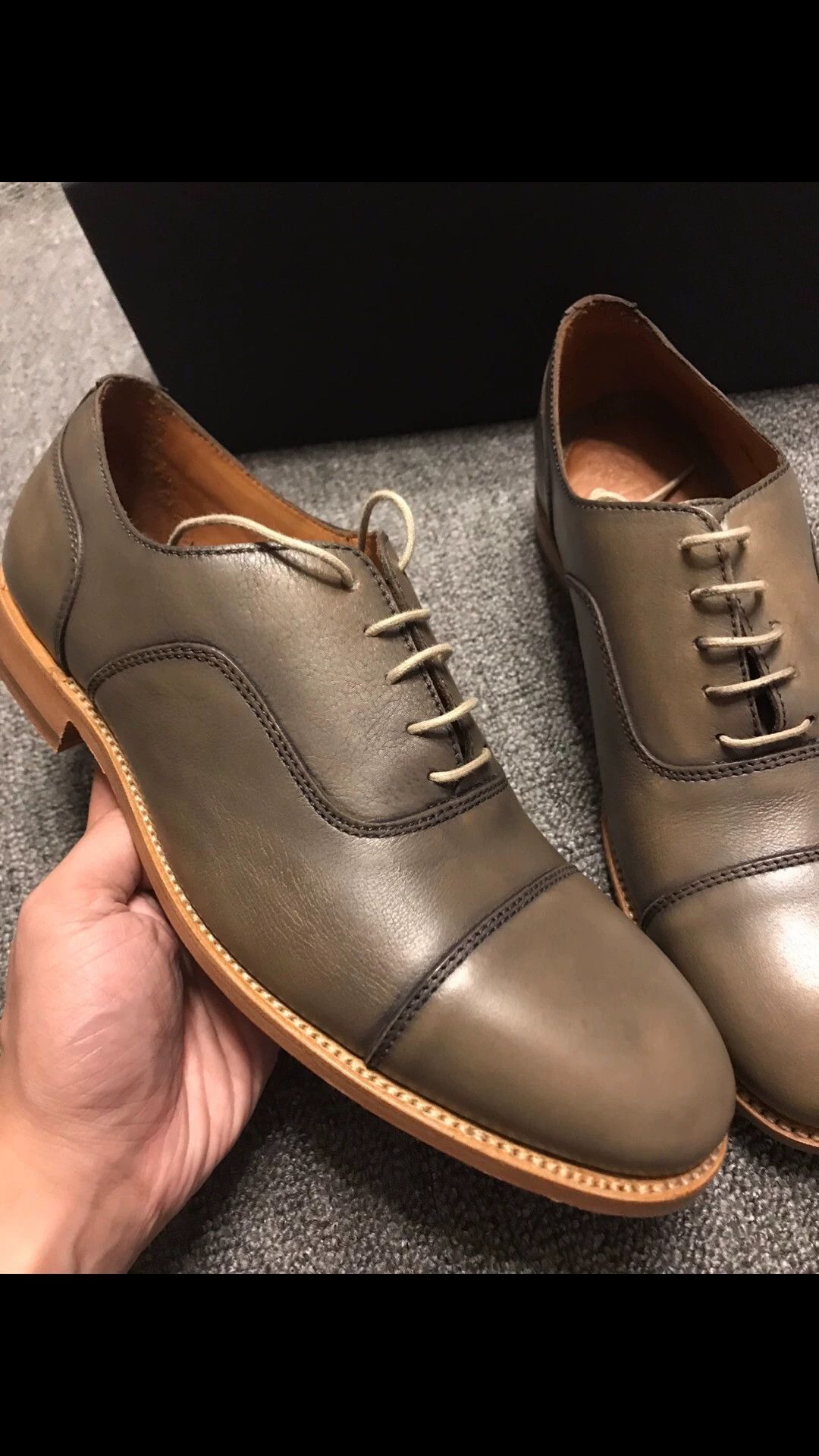 Other LOTTUSSE 42 runs large Spanish handcrafted casual shoes Size US 9 / EU 42 - 2 Thumbnail