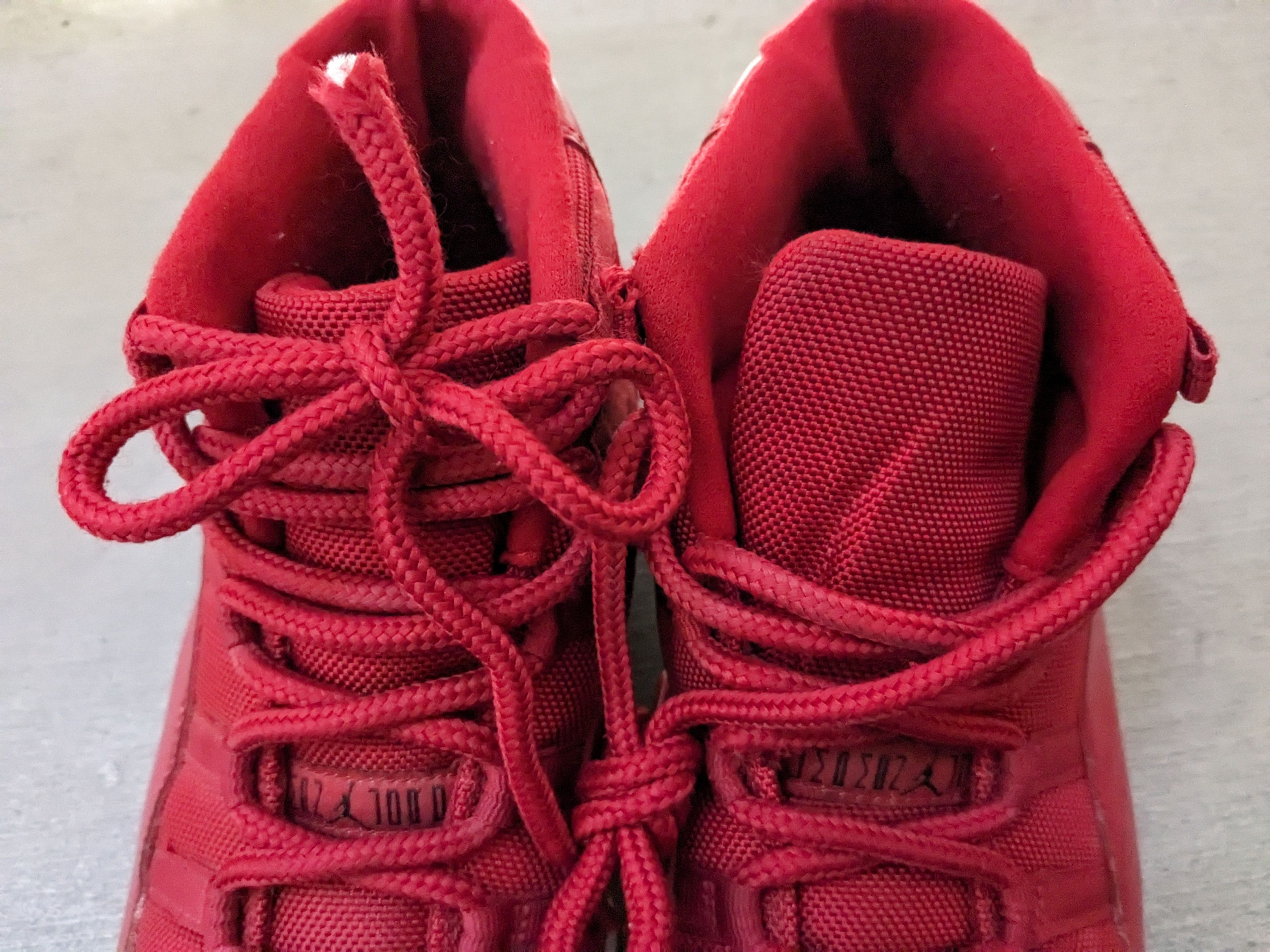 Jordan Brand Nike Air Jordan 11 Retro Win Like 96 Size 11 Red White Size US 11 / EU 44 - 8 Thumbnail