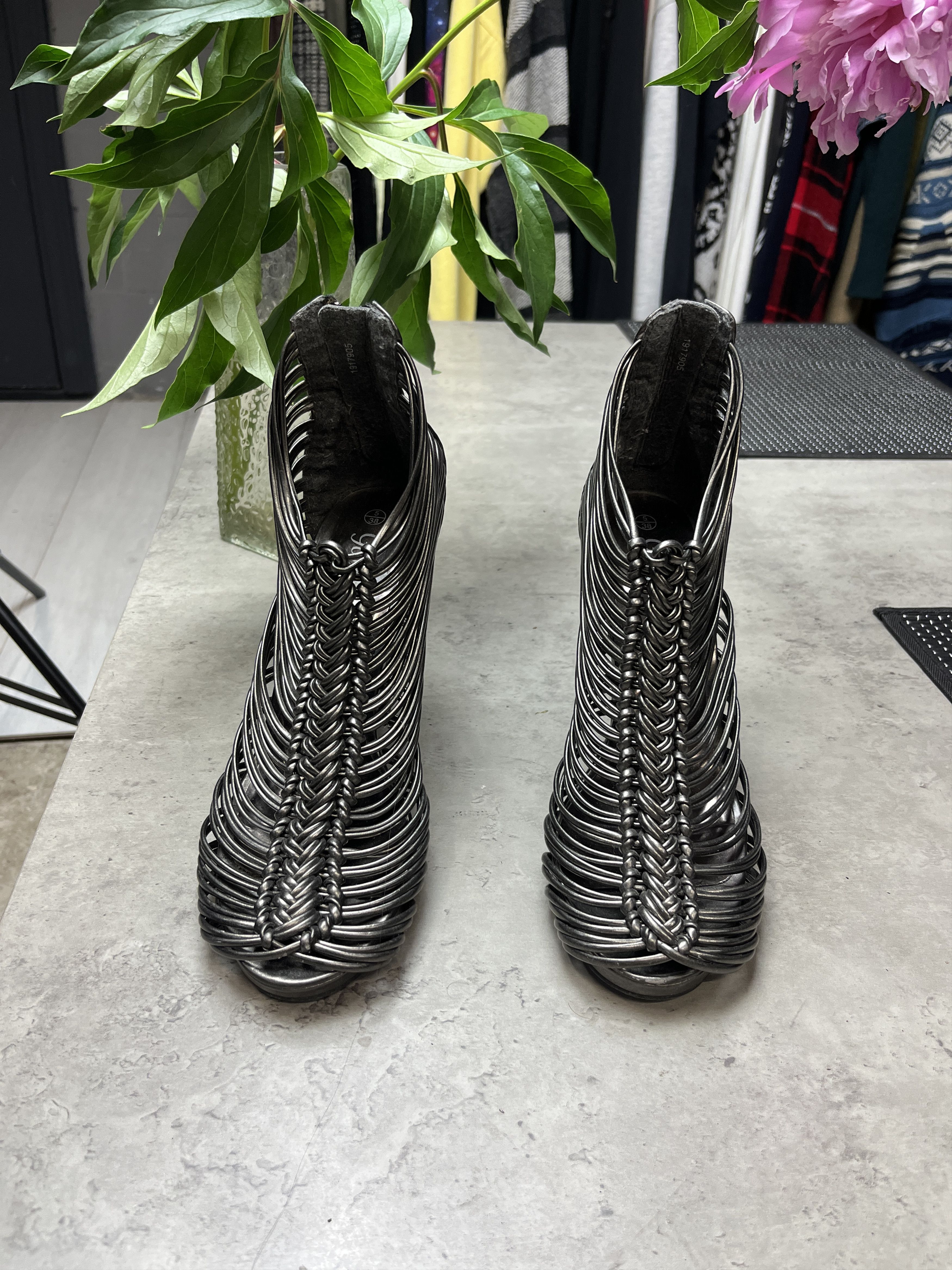 Other 2000s STRAPPY CAGE STILETTO BOOTIES - 5150 Size US 8 / IT 38 - 3 Thumbnail