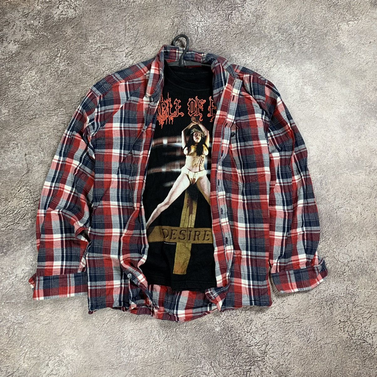 Vintage Vintage 90s Graphic Band Tee Grunge Layered Flannel Baggy XL Size US XL / EU 56 / 4 - 1 Thumbnail