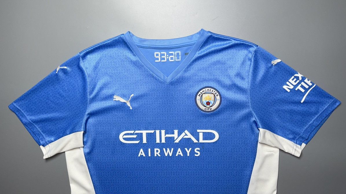Puma MAN CITY PUMA 2021/2022 FOOTBALL HOME JERSEY #26 MAHREZ Size US XL / EU 56 / 4 - 3 Thumbnail