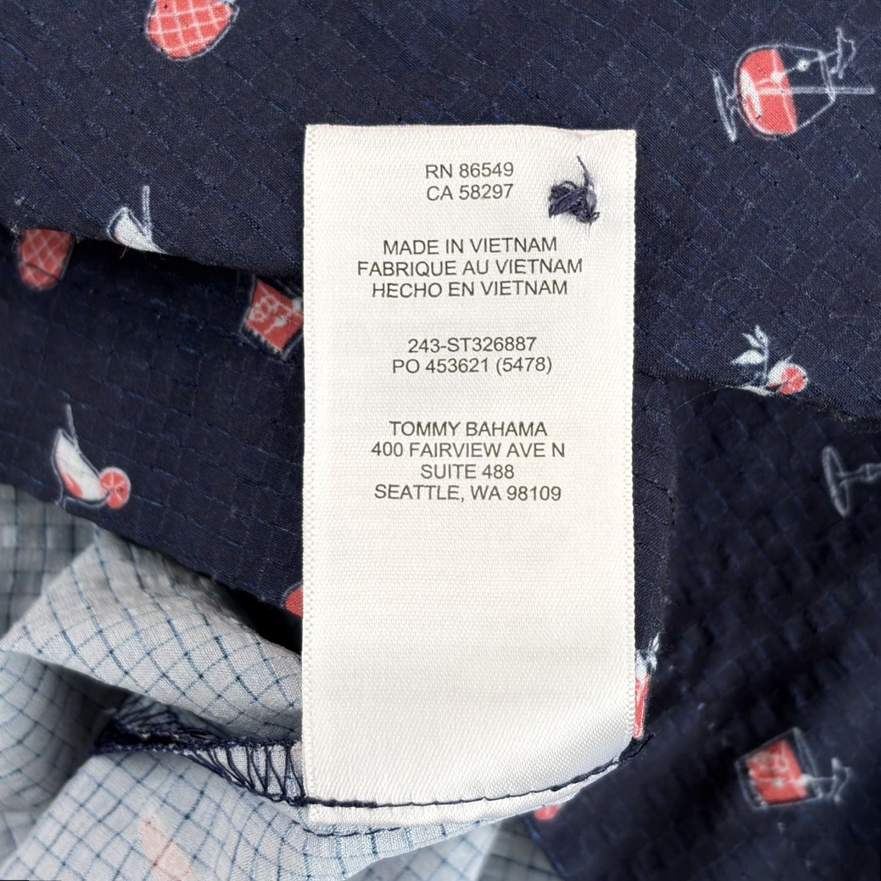 Tommy Bahama Tommy Bahama Island Zone Polo Shirt Men Large Blue Graphic Print Beach Designer Modern Island Zone 90% recycled polyester 10% spandex Regular Tee? Size US L / EU 52-54 / 3 - 8 Thumbnail
