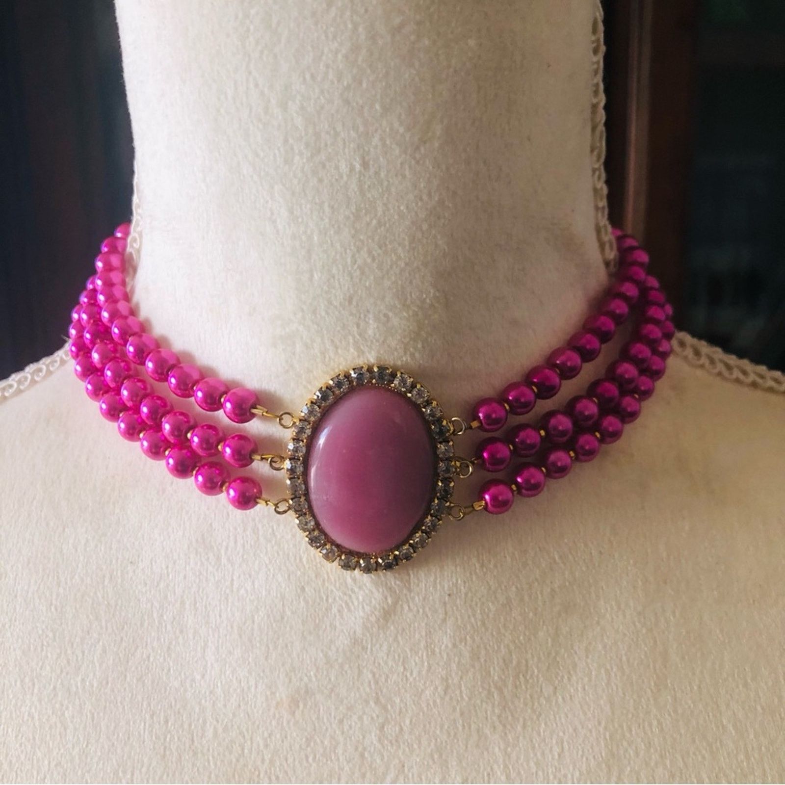 Handmade Handcrafted repurpose triple strand fuchsia Pearl necklace Size ONE SIZE - 2 Thumbnail