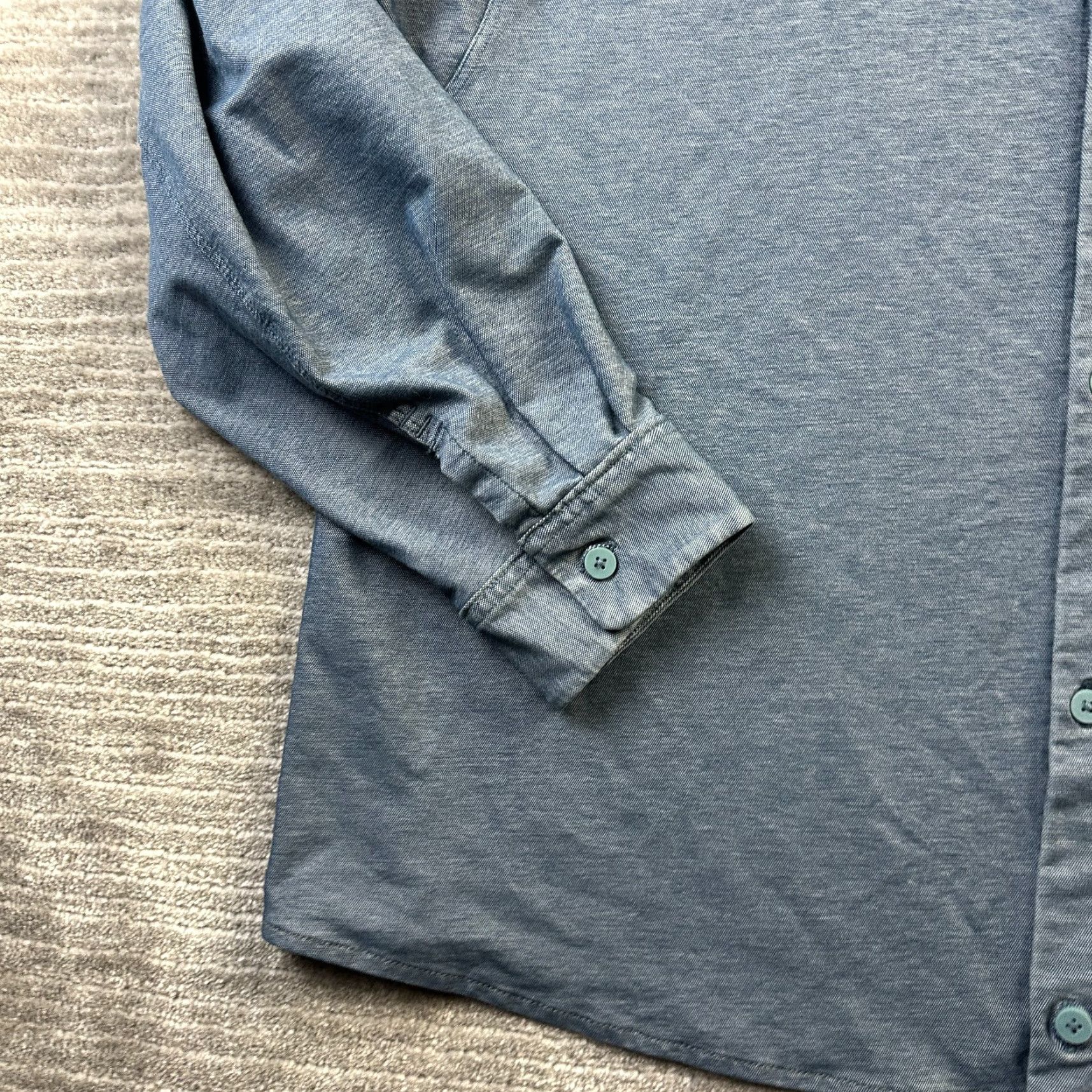 Lululemon Lululemon Shirt Mens XL Blue Button Up Collared Long Sleeve Cotton Cotton Blend Logo Embroidered Button Up Size US XL / EU 56 / 4 - 4 Thumbnail