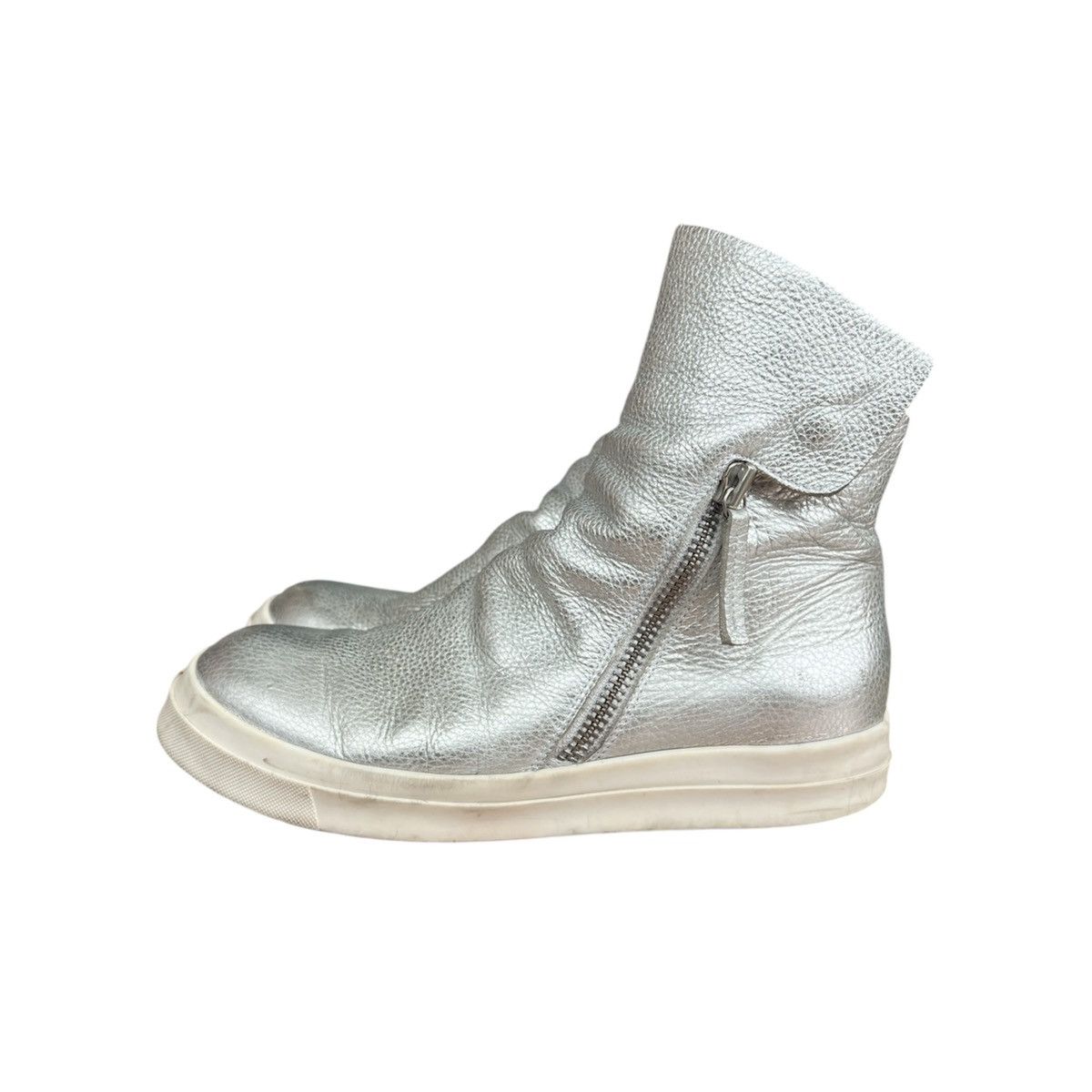 Cinzia Araia Cinzia Araia silver leather side zip hi top sneaker Size US 9.5 / EU 42-43 - 4 Thumbnail
