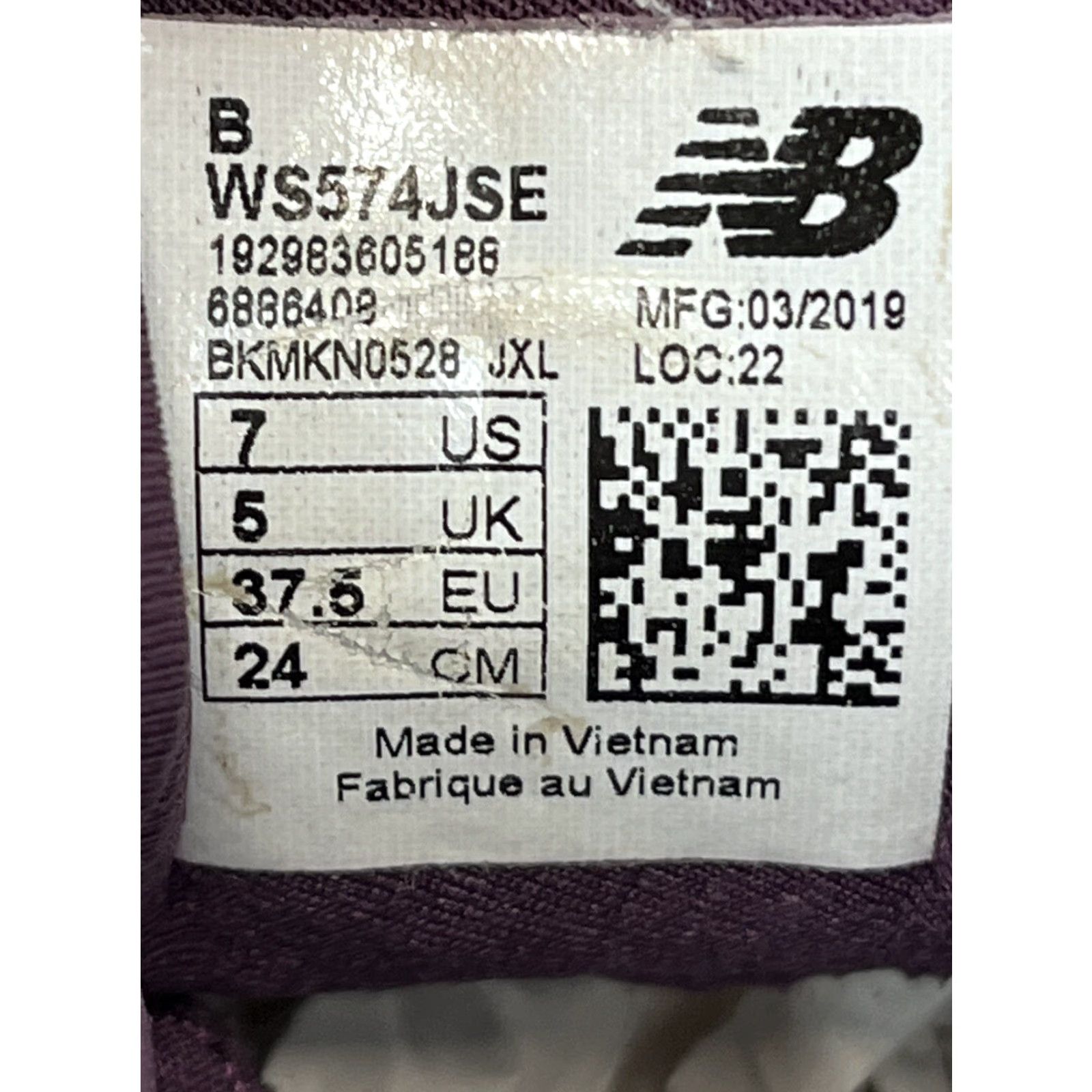New Balance VINTAGE New Balance 574 Sneakers Womens Size 7 Dark Violet Purple Athletic Shoe Size US 7 / IT 37 - 7 Thumbnail