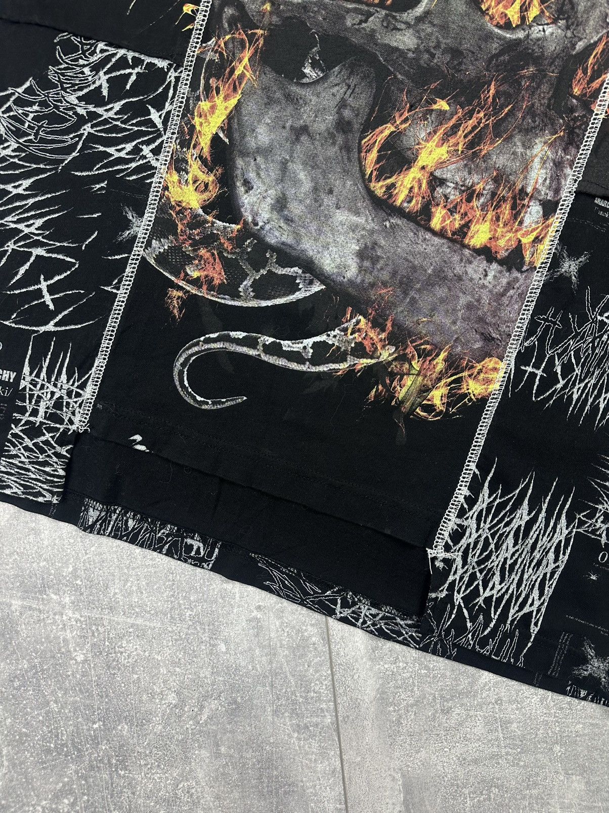 Jaded London Jaded London Overprint Logo Anarchy Long-Sleeve Size US XL / EU 56 / 4 - 11 Thumbnail