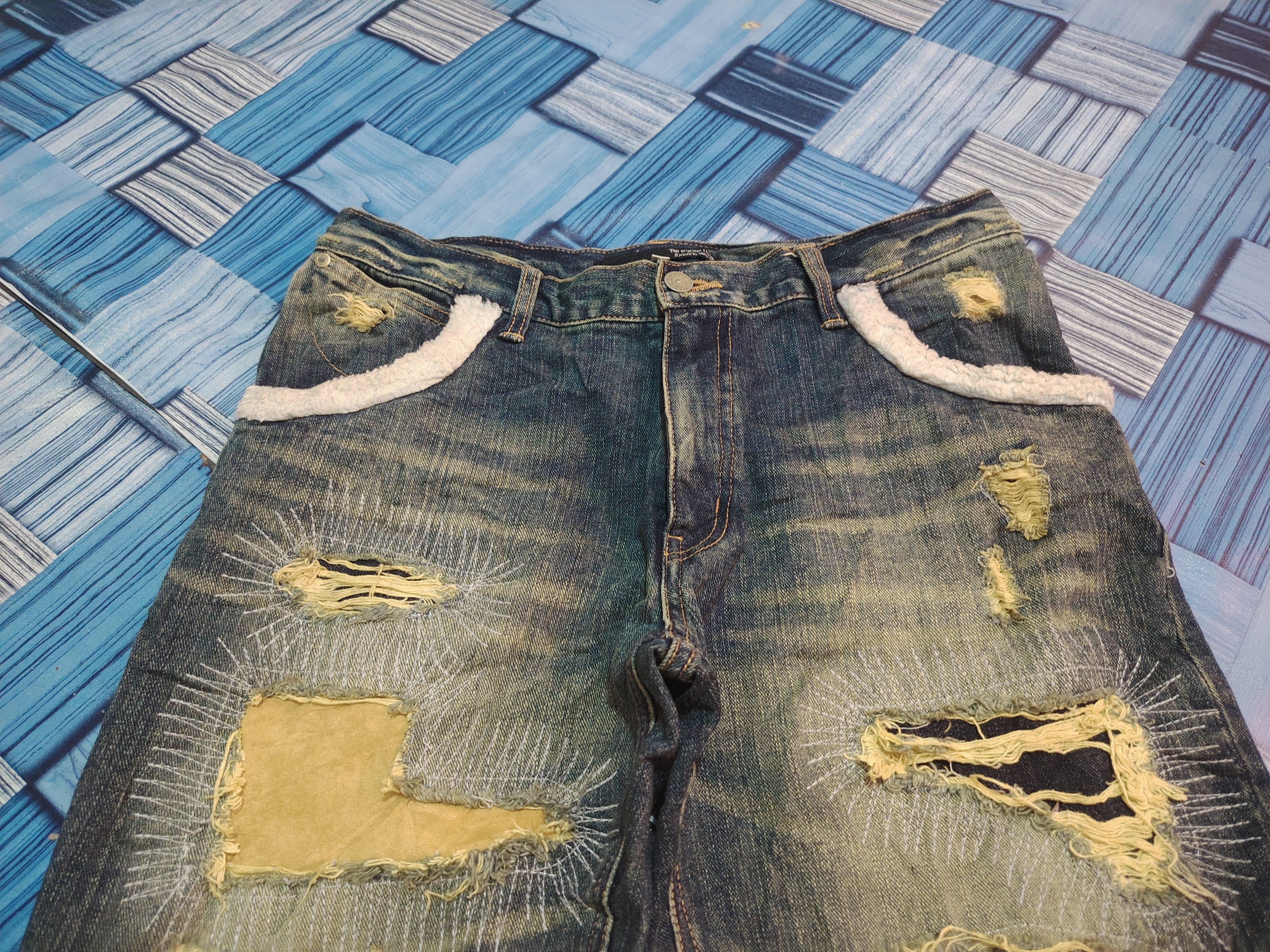 Who Decides War Japanese Exhibitionist TTU Distressed Denim Size US 33 - 3 Thumbnail