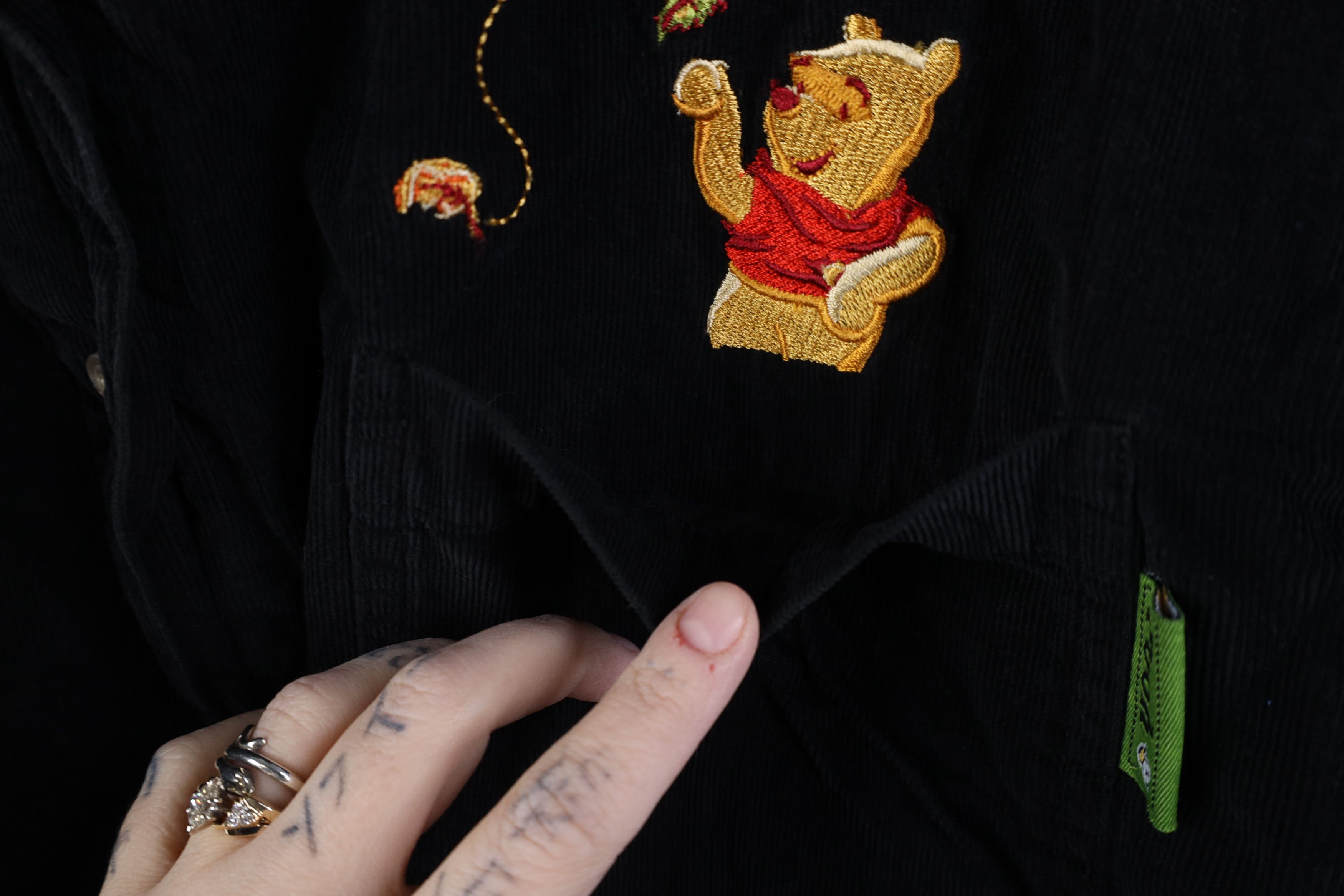 Disney Vintage 90s Disney Winnie the Pooh Corduroy Button Shirt Size XXL / US 16-18 / IT 52-54 - 7 Thumbnail
