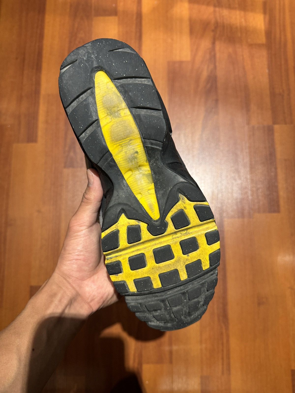 Nike 2014 Nike Air Max 95 Tour Yellow Grey Size US 10.5 / EU 43-44 - 4 Thumbnail