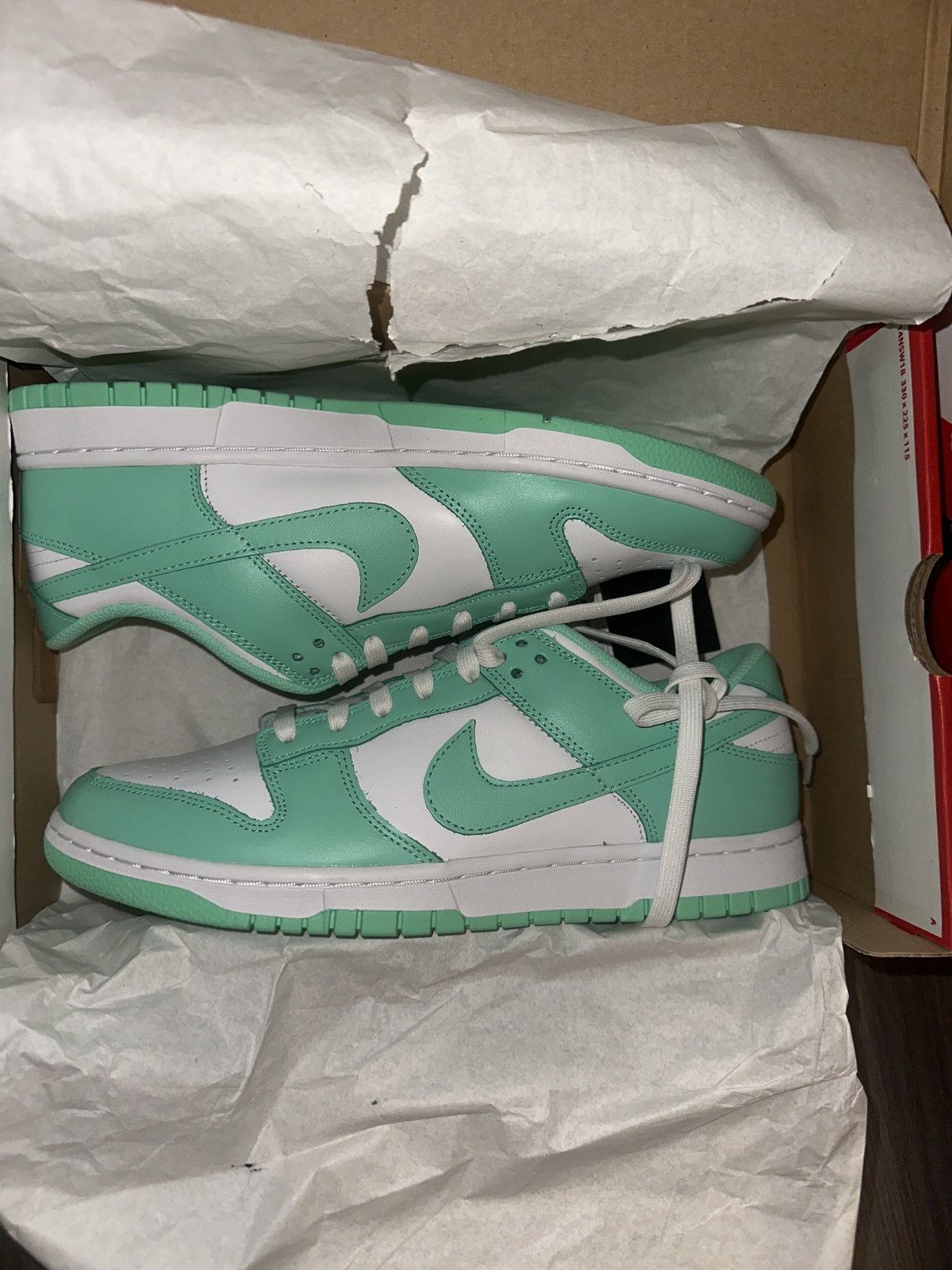 Nike Nike Dunk Low Green Glow Size 11.5W/10M 100% Authentic DS Size US 11.5 / IT 41.5 - 7 Thumbnail