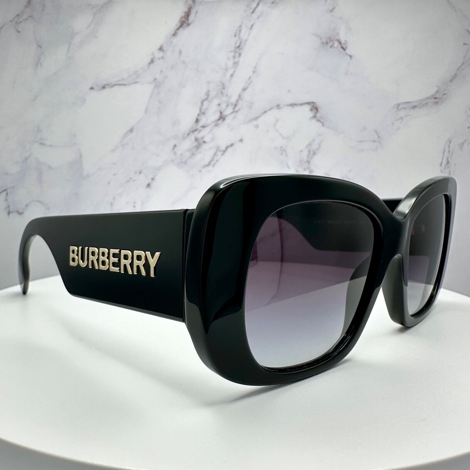 Burberry Burberry Sunglasses Black Acetate Gold Metal Logo Oversized Size ONE SIZE - 3 Thumbnail