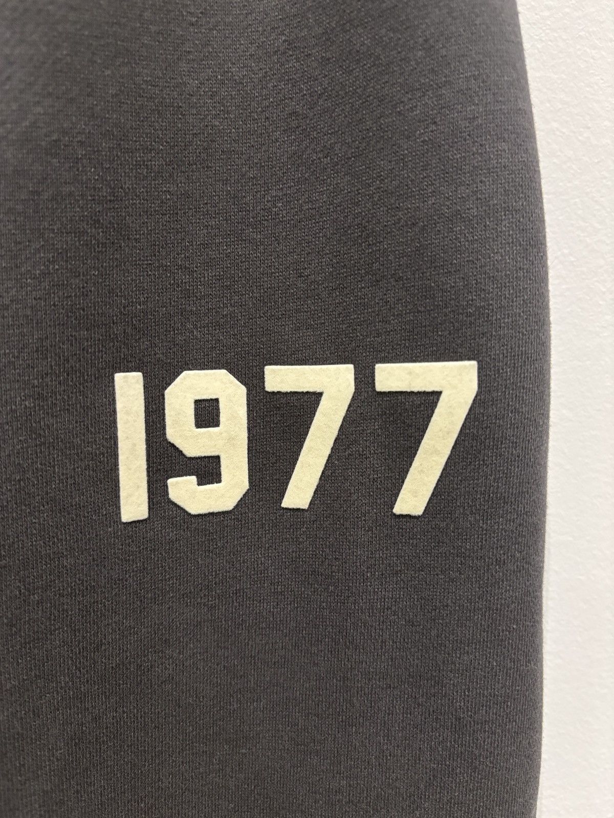 Fear of God Fear of God Essentials Sweatpants Iron Size US 32 / EU 48 - 2 Thumbnail