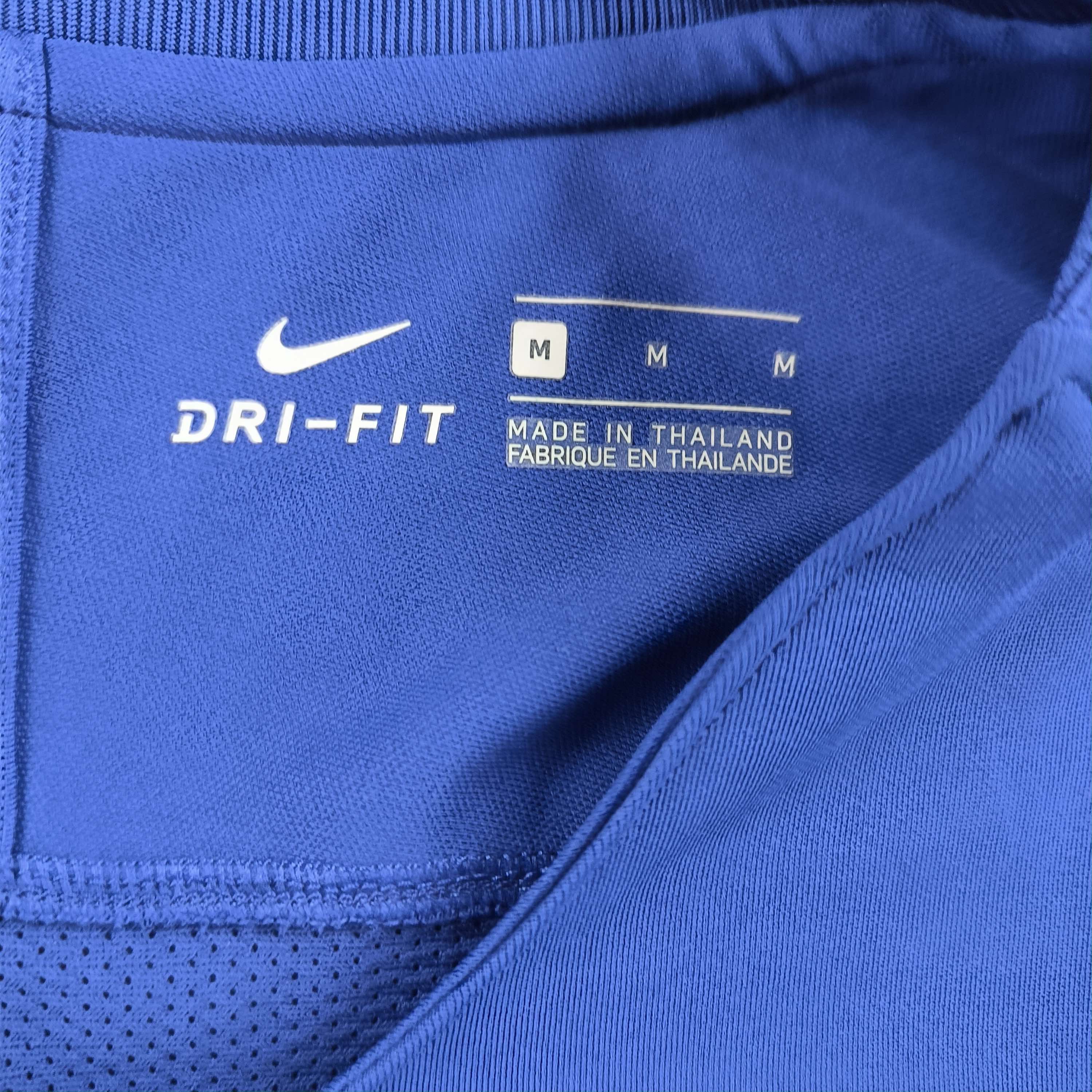 Nike Chelsea 2018-19 Nike training football jersey shirt size M Size US M / EU 48-50 / 2 - 5 Thumbnail