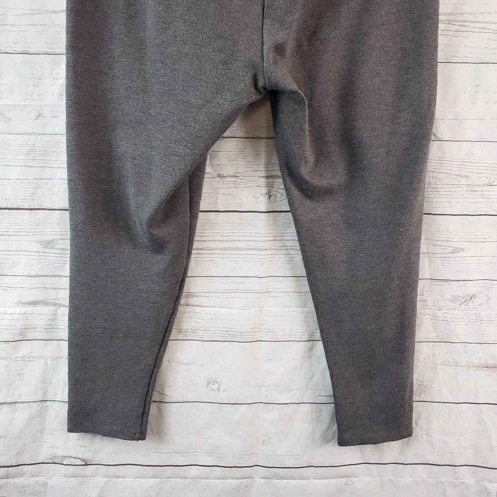 Soft Surroundings Soft Surroundings Womens Cropped Leggings Sz PM Petite Gray Mid Rise Crop Pants Womens_Petite Gray Size 32" / US 10 / IT 46 - 5 Thumbnail