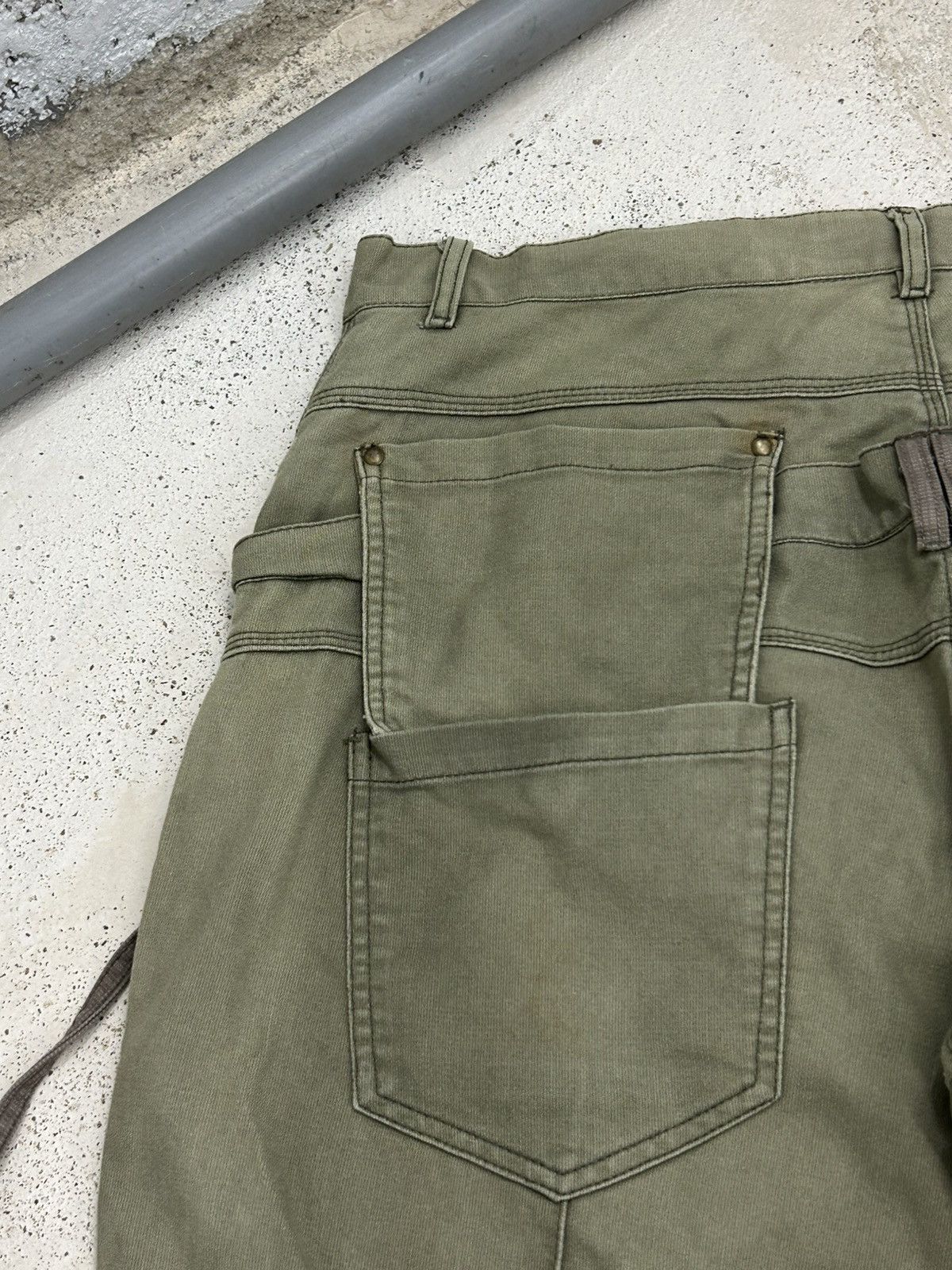 20471120 × GOSTAR DE FUGA × Japanese Brand Techno Japan Double Waist Baggy Cargo Parachute Faded Green Size US 35 - 17 Thumbnail