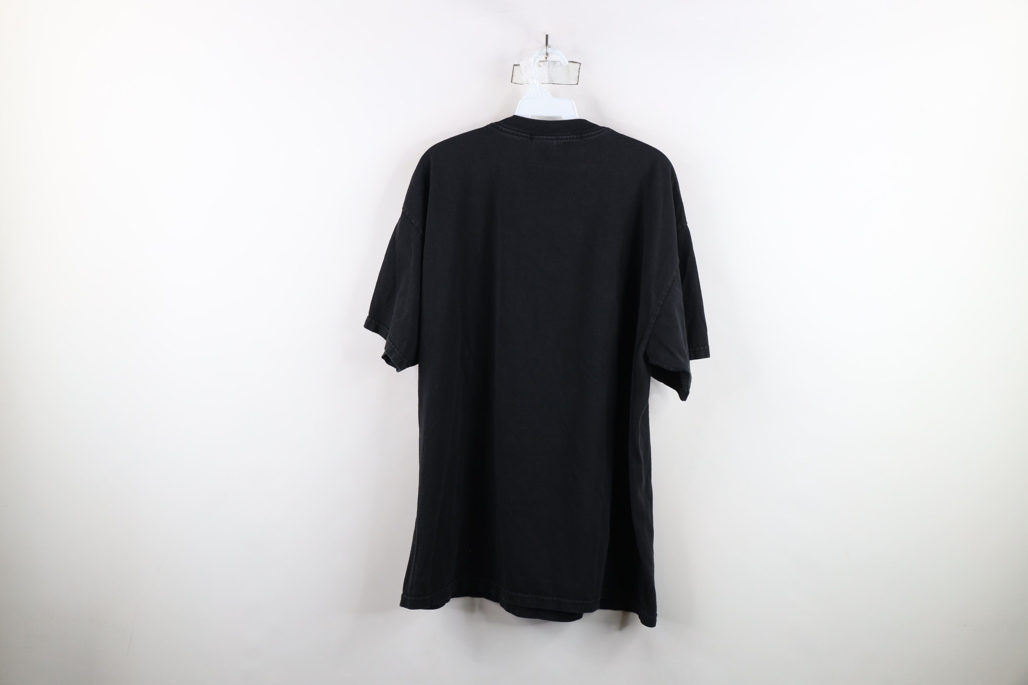 Vintage Vintage Y2K Spell Virgin Hotels Chicago Short Sleeve Shirt Size US XL / EU 56 / 4 - 10 Thumbnail