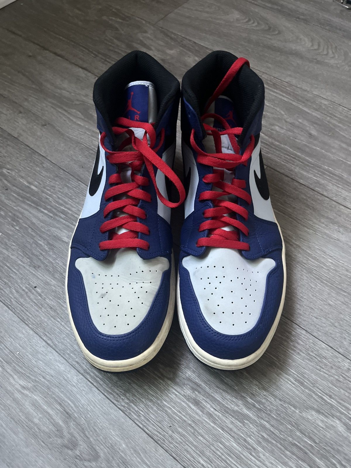 Jordan Brand MEN'S AIR JORDAN RETRO 1 HIGH OG BLUE AND RED SHOES Size US 13 / EU 46 - 3 Thumbnail