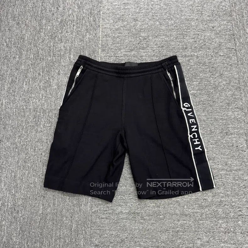 Givenchy Givenchy Size XS Letter Logo Shorts Size US 27 - 1 Thumbnail