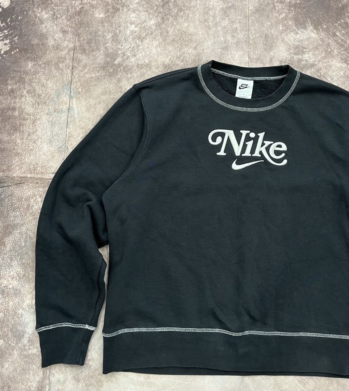 Nike × Vintage Nike Black Vintage Sweatshirt | Women’s L | Retro Logo Size L / US 10 / IT 46 - 2 Thumbnail