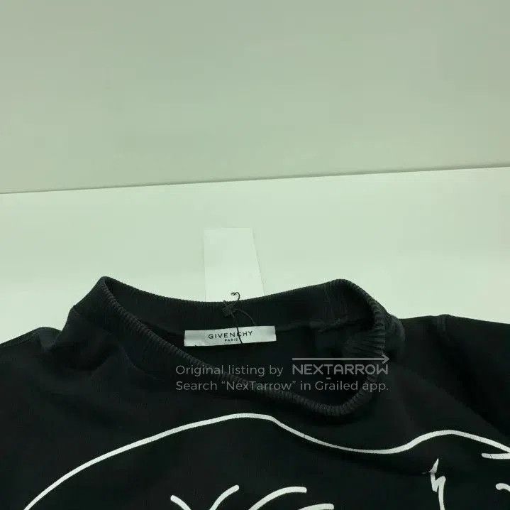 Givenchy Givenchy Round Neck Big Pattern Sweatshirt. Size US XS / EU 42 / 0 - 2 Thumbnail