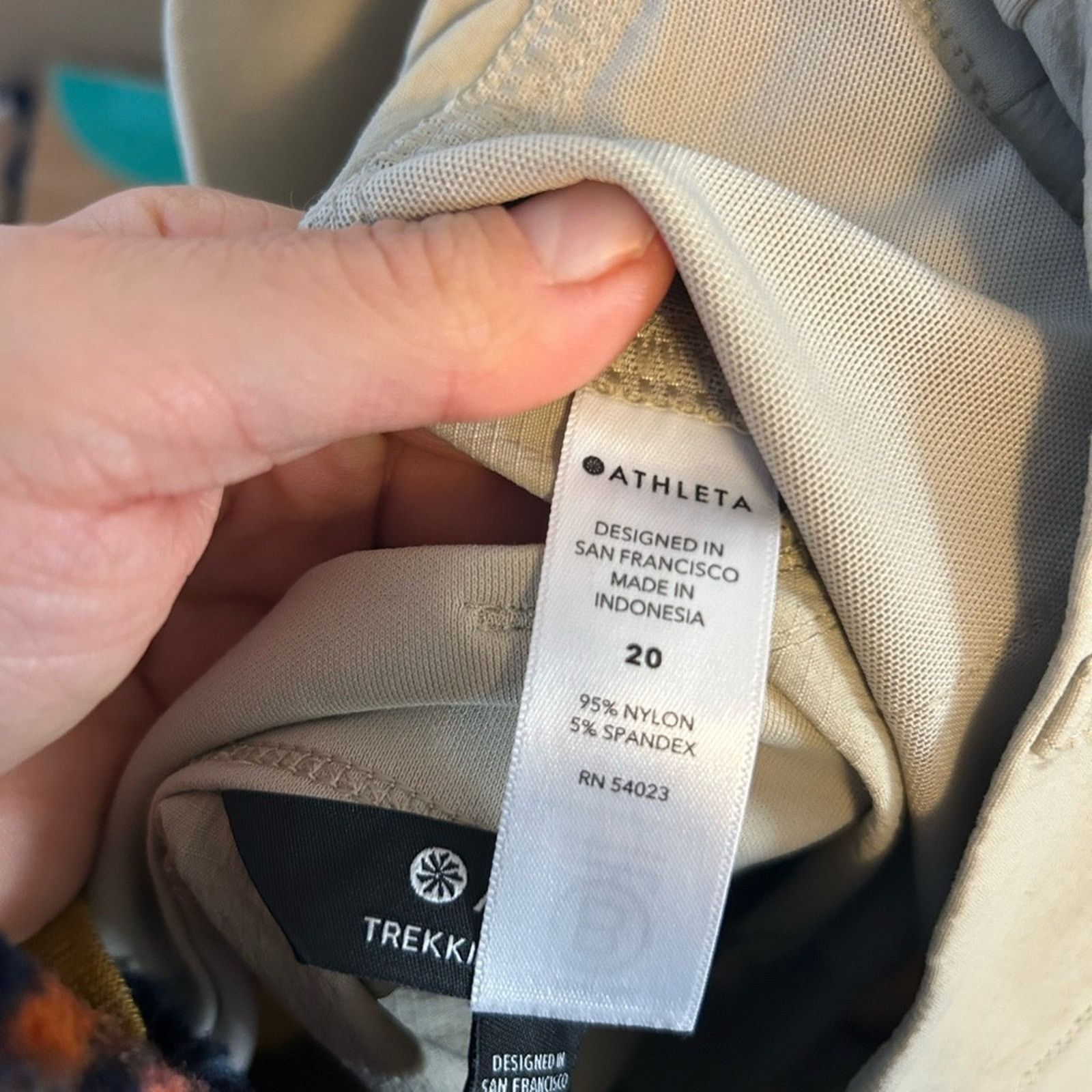Athleta Athleta Trekkie Utility Cargo Pants Size 42" / US 20 - 4 Thumbnail