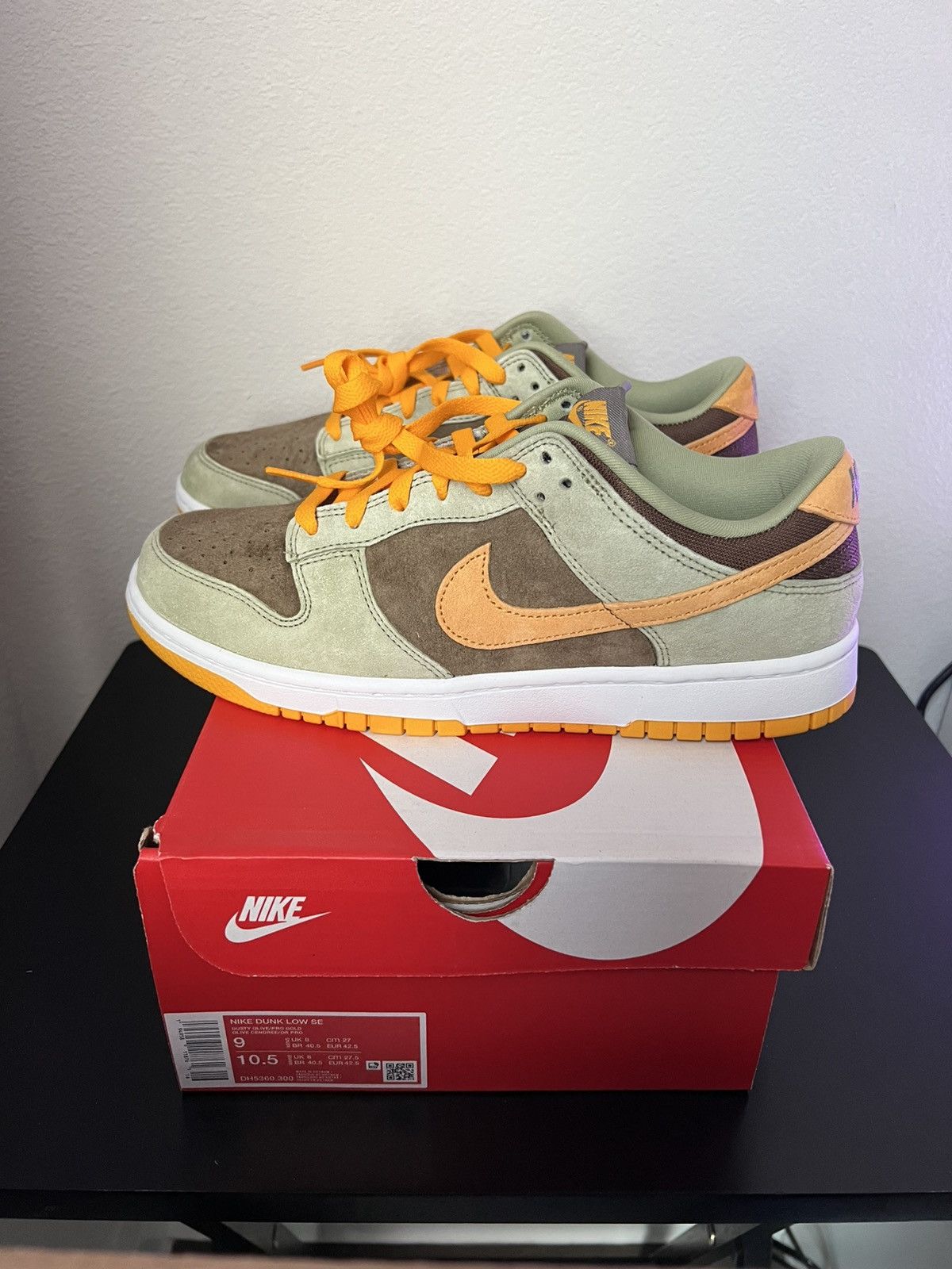 Nike Nike Dunk Low “Dusty Olive” Size US 9 / EU 42 - 1 Thumbnail