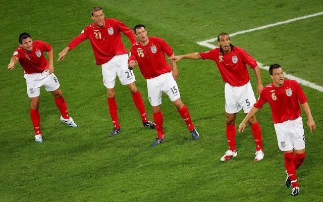Umbro ENGLAND UMBRO 2006 WORLD CUP FOOTBALL AWAY SHORTS #8 LAMPARD Size US 34 / EU 50 - 9 Thumbnail