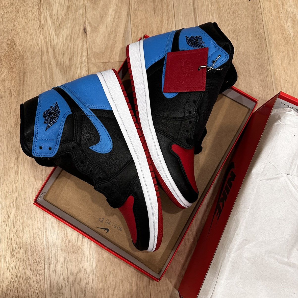 Jordan Brand Air Jordan 1 high NC to CHI Size US 9.5 / IT 39.5 - 1 Thumbnail