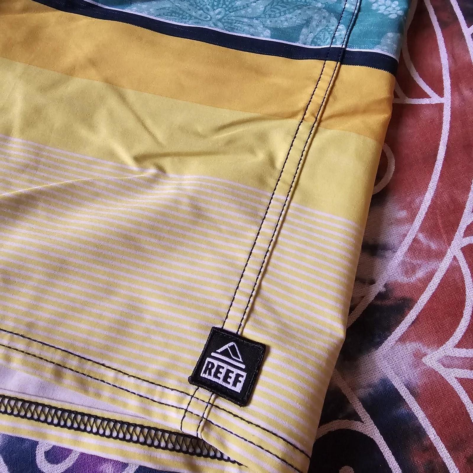 Designer Reef Board Shorts Men's Multicolored Swim Trunks Size US 32 / EU 48 - 3 Thumbnail
