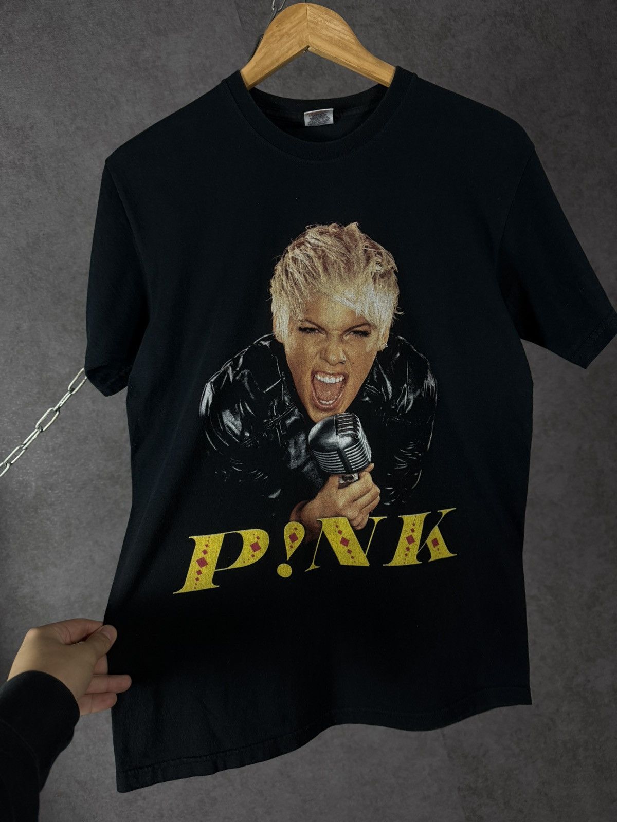 Pink Pink 2010 band tour tee Size US S / EU 44-46 / 1 - 3 Thumbnail