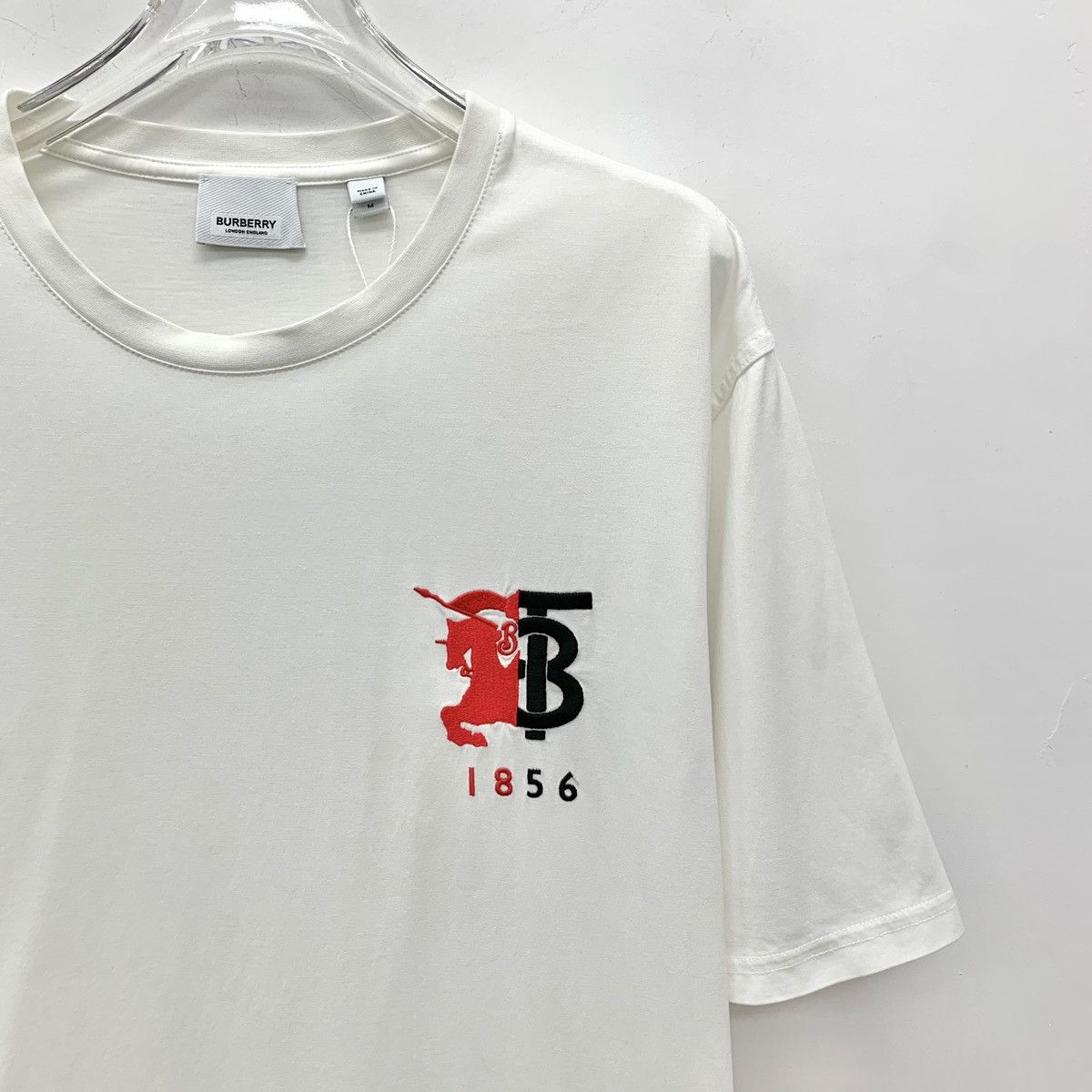 Burberry Burberry Equestrian Knight Patch & Letter T-shirt K26WX Size US M / EU 48-50 / 2 - 3 Thumbnail