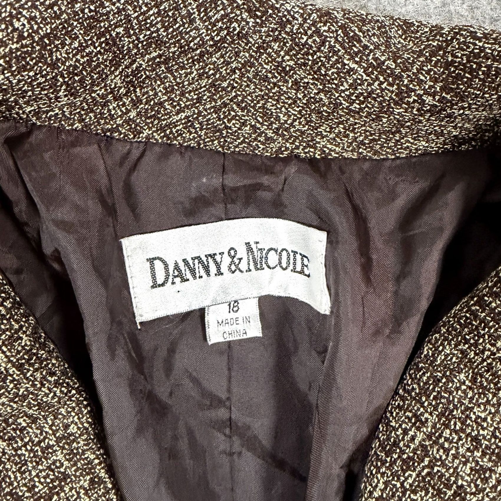 Vintage Danny & Nicole Tweed Blazer Jacket Women's Size 18 Brown Lined Career Fit Pleats Size XXL / US 16-18 / IT 52-54 - 4 Thumbnail