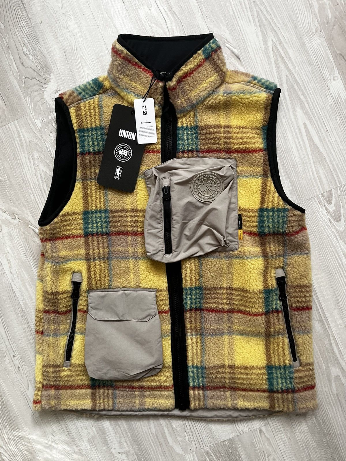 Canada Goose × NBA × Union LA Canada Goose x NBA x Union mens Vest New With Tags Size US S / EU 44-46 / 1 - 1 Thumbnail