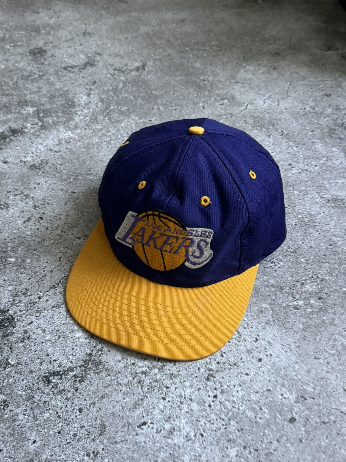 NBA × Vintage Vintage Lakers basketball SnapBack cap Size ONE SIZE - 5 Thumbnail