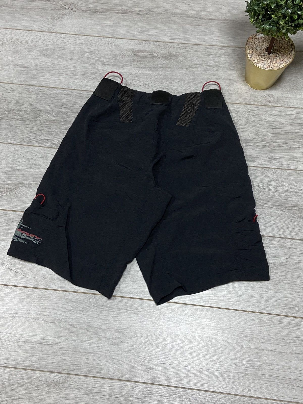 Vintage Oakley avant-garde Y2K vintage shorts Size US 32 / EU 48 - 8 Thumbnail