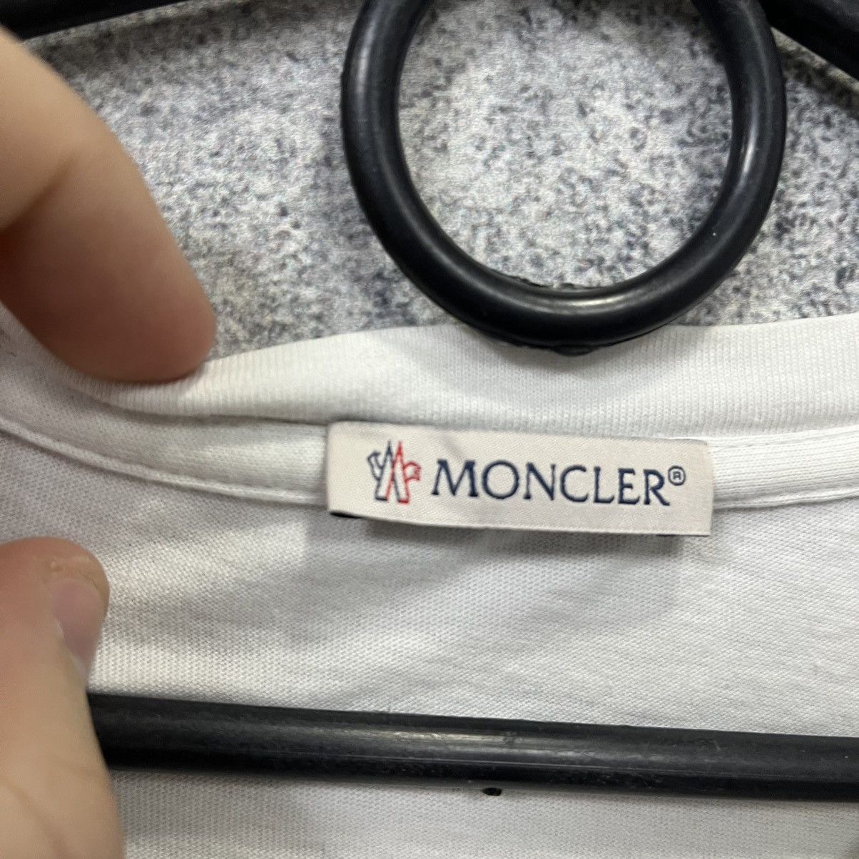 Moncler Moncler T Shirt Big Logo White Size US L / EU 52-54 / 3 - 11 Thumbnail