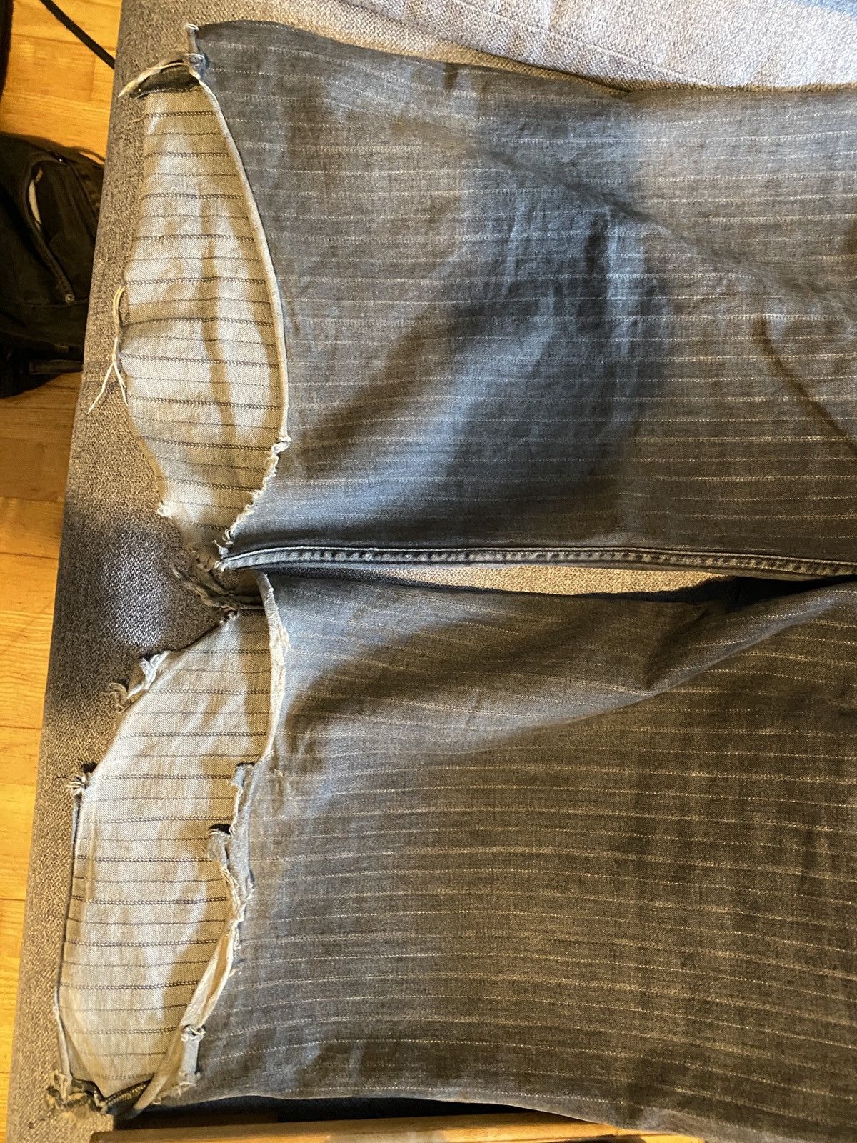 Balenciaga BALENCIAGA SS21 GREY RIPPED BAGGY PANTS SZ:S Size US 36 / EU 52 - 11 Thumbnail