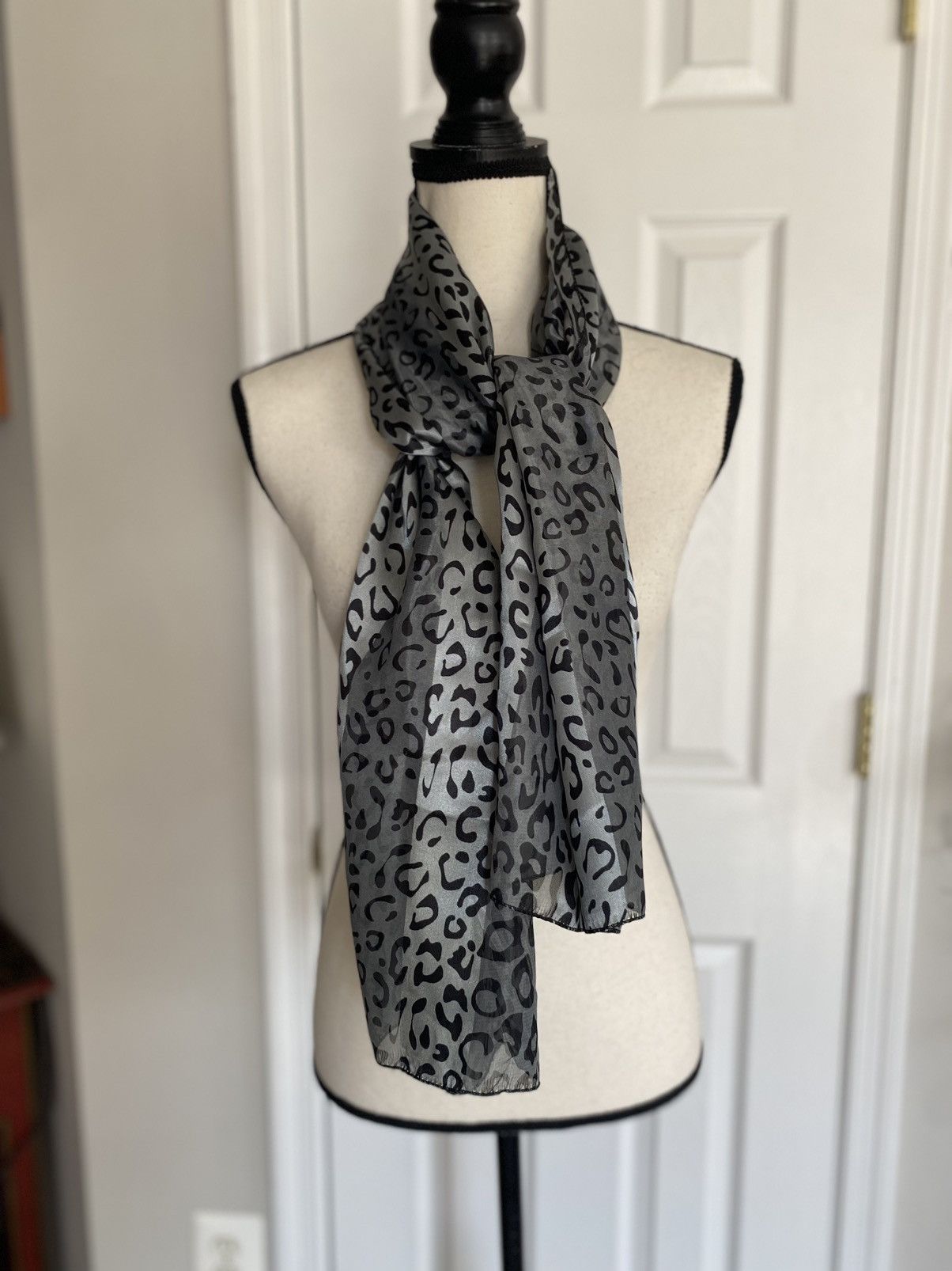 Other LVLX SILK ANIMAL PRINT SCARF Size ONE SIZE - 2 Thumbnail