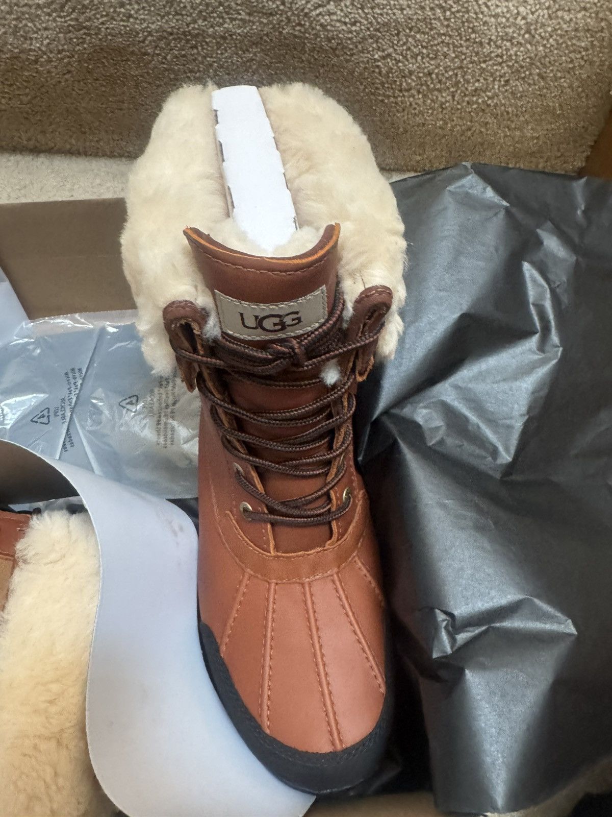 Ugg UGG Butte Worchester Size US 10 / EU 43 - 5 Thumbnail