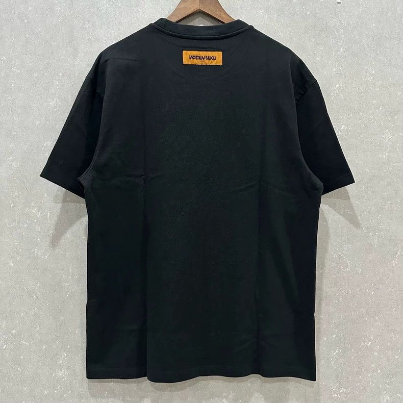 Louis Vuitton Louis Vuitton Beaded logo short sleeves Size US XXL / EU 58 / 5 - 2 Thumbnail