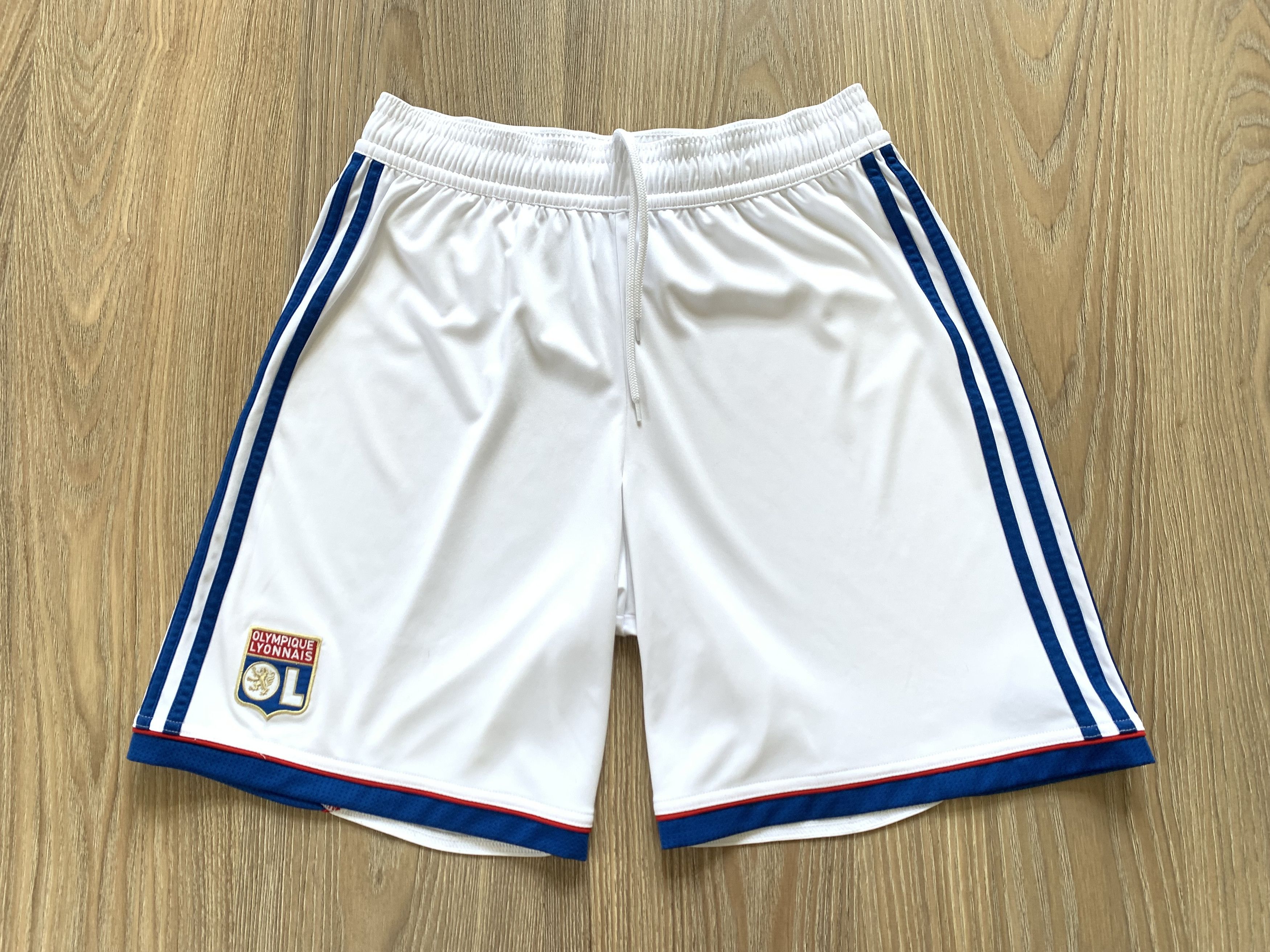 Adidas × Vintage Adidas Olympique Lyon Home Shorts 2011 Size US 32 / EU 48 - 2 Thumbnail