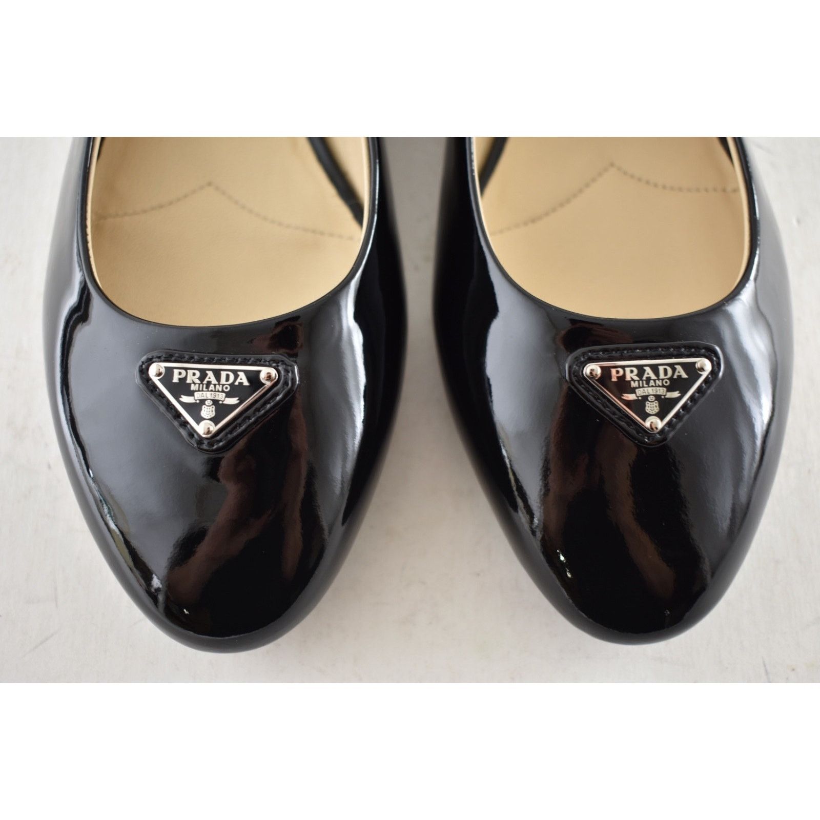 Prada Prada Black Patent Silver Triangle Logo Ballet Flat 39 Size US 9 / IT 39 - 11 Thumbnail