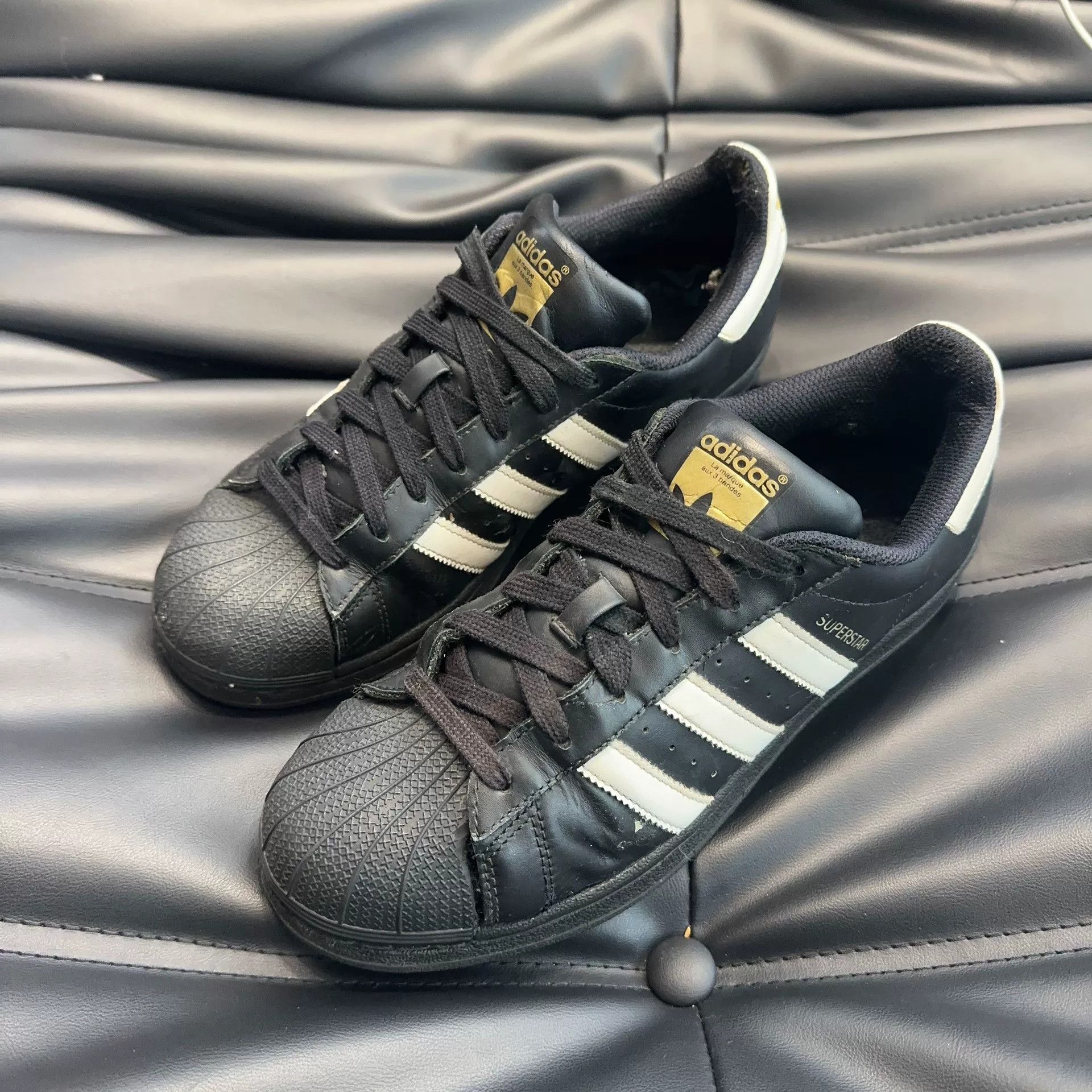 Adidas Adidas Gold Lowtop Sneakers 40 Men Size US 7.5 / EU 40-41 - 1 Thumbnail