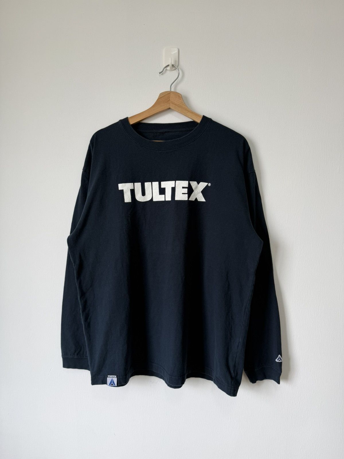 Tultex Vintage Tultex Spellout Tee Size US XL / EU 56 / 4 - 1 Thumbnail