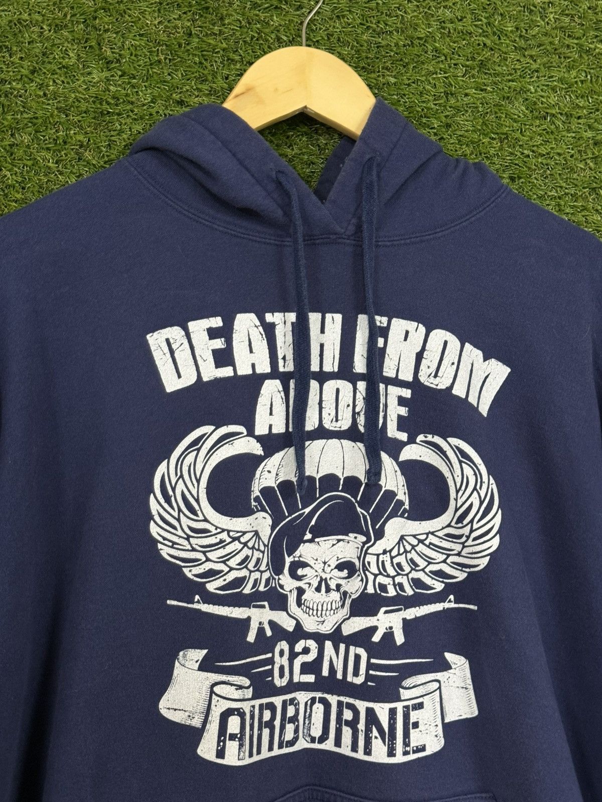 Vintage Vintage Death From Above 82 Airborne Fort Bragg Army Hoodie Size US XXL / EU 58 / 5 - 1 Thumbnail