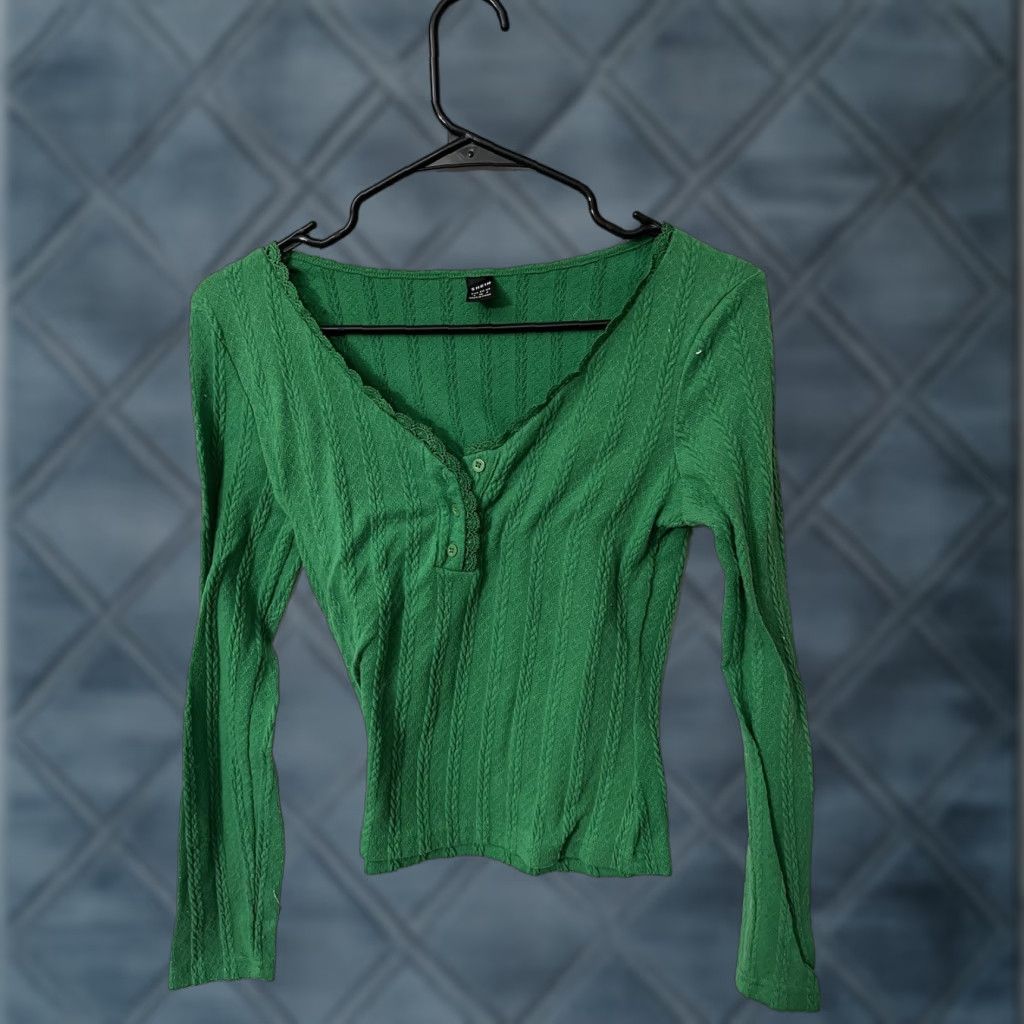 Shein VINTAGE SheIn Green Long Sleeve V-Neck Button-Up Henley Maternity Size Small Casual Womens Size S / US 4 / IT 40 - 1 Thumbnail