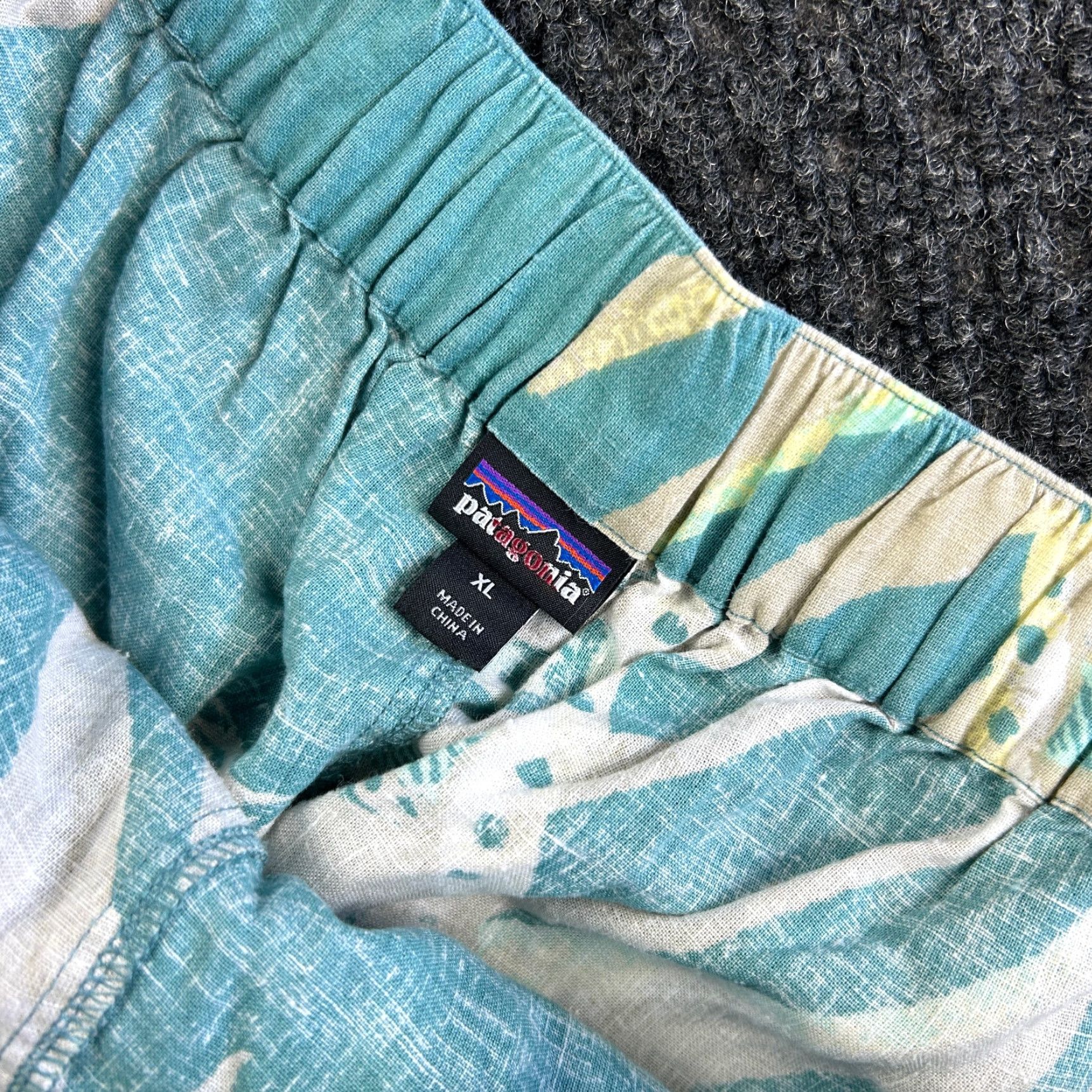 Patagonia Patagonia Women’s Garden Island Shorts XL Hemp Blend Palms Green Floral Beach Tropical Aloha Classic Beachwear Womens XL Green Size 40" / US 18 - 6 Thumbnail
