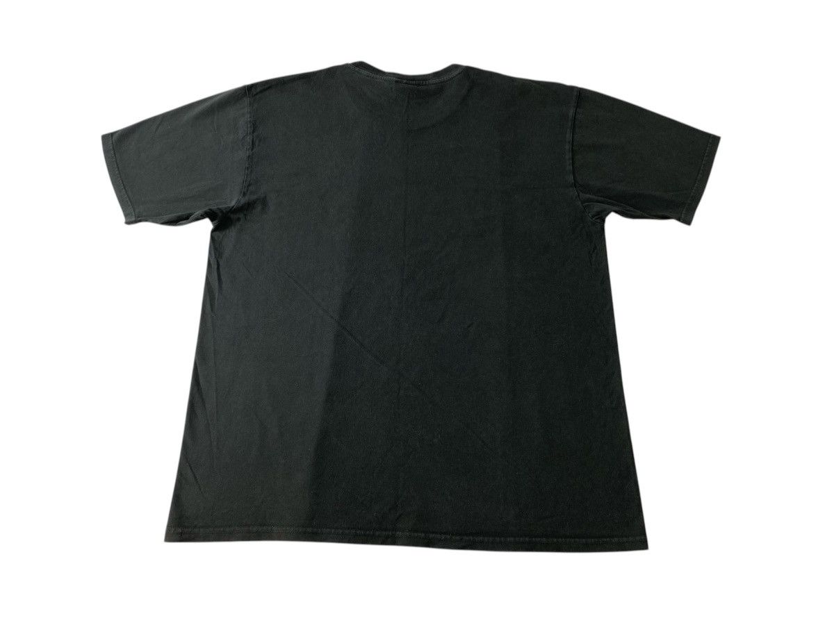 Stussy Stussy Le Violon Pigment Dyed Box Logo Graphic Tee Size US XL / EU 56 / 4 - 2 Thumbnail