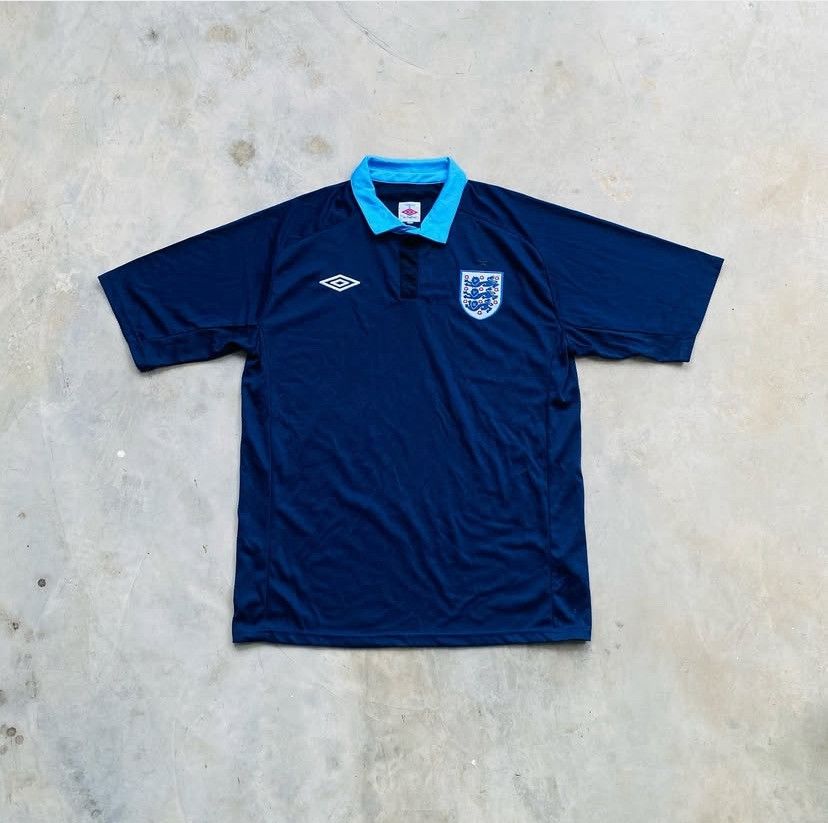 Umbro Umbro England Away Kit 2012 – BNWT Deadstock (L/XL Fit) Size US L / EU 52-54 / 3 - 1 Thumbnail